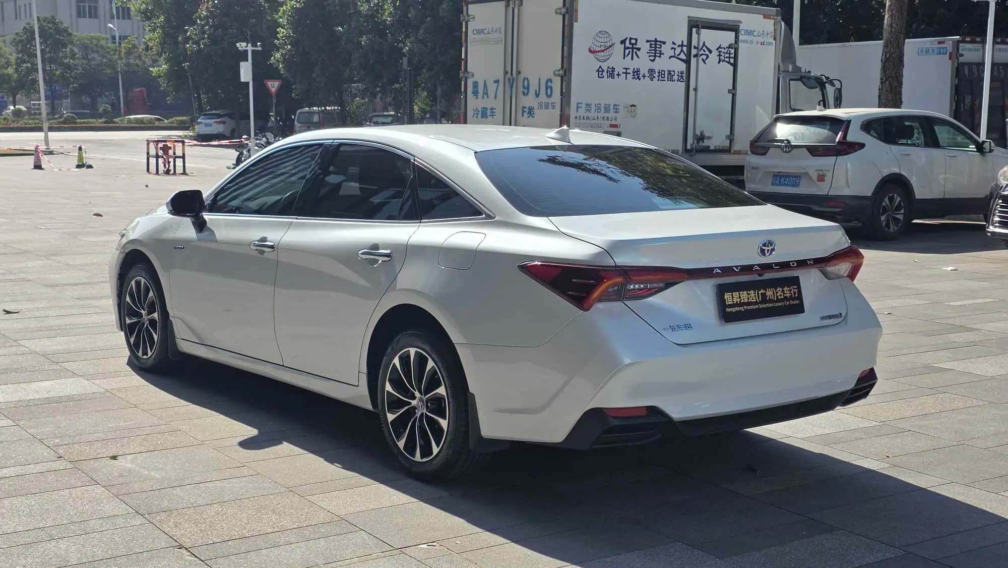 Toyota Avalon 2022 г. 12141 км. — фото 4