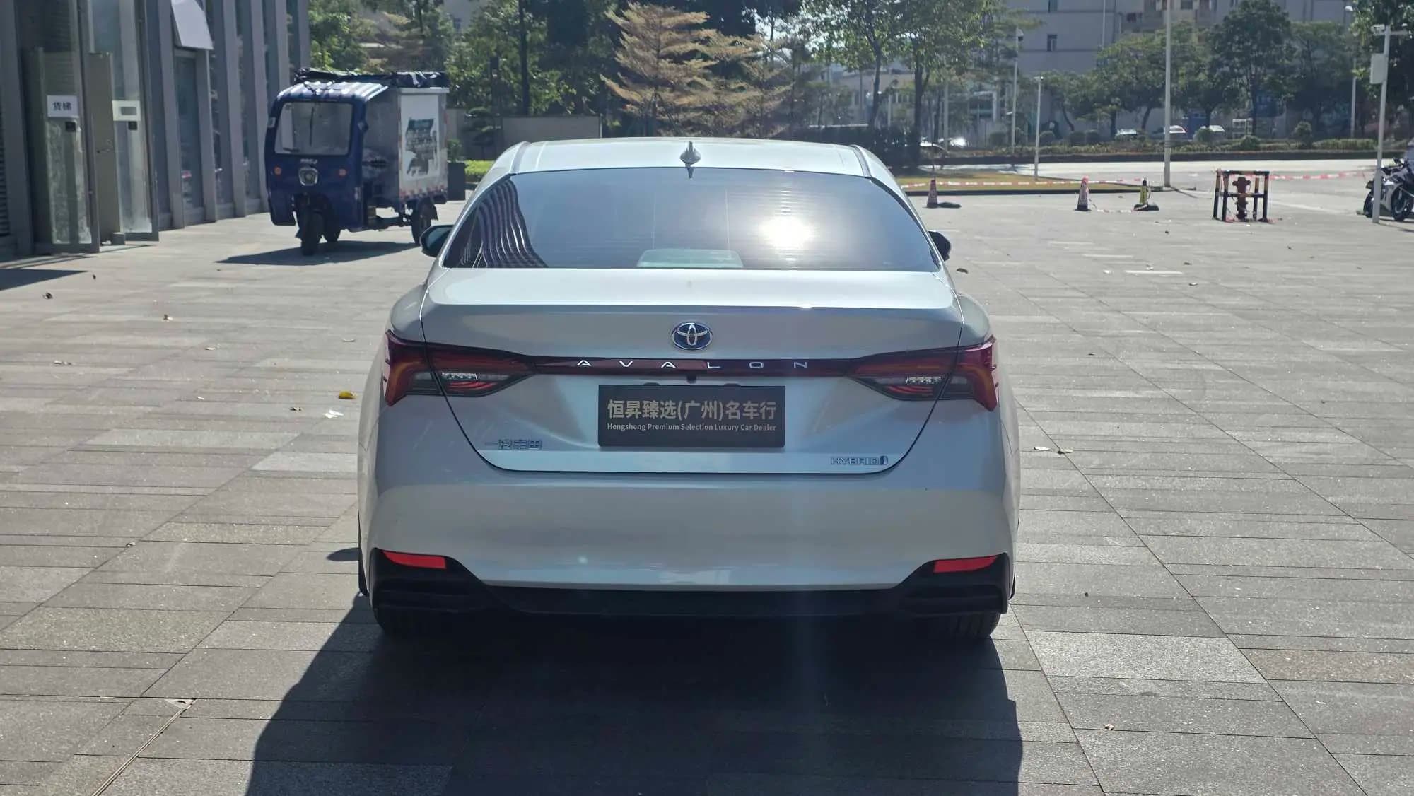 Toyota Avalon 2022 г. 12141 км. — фото 5