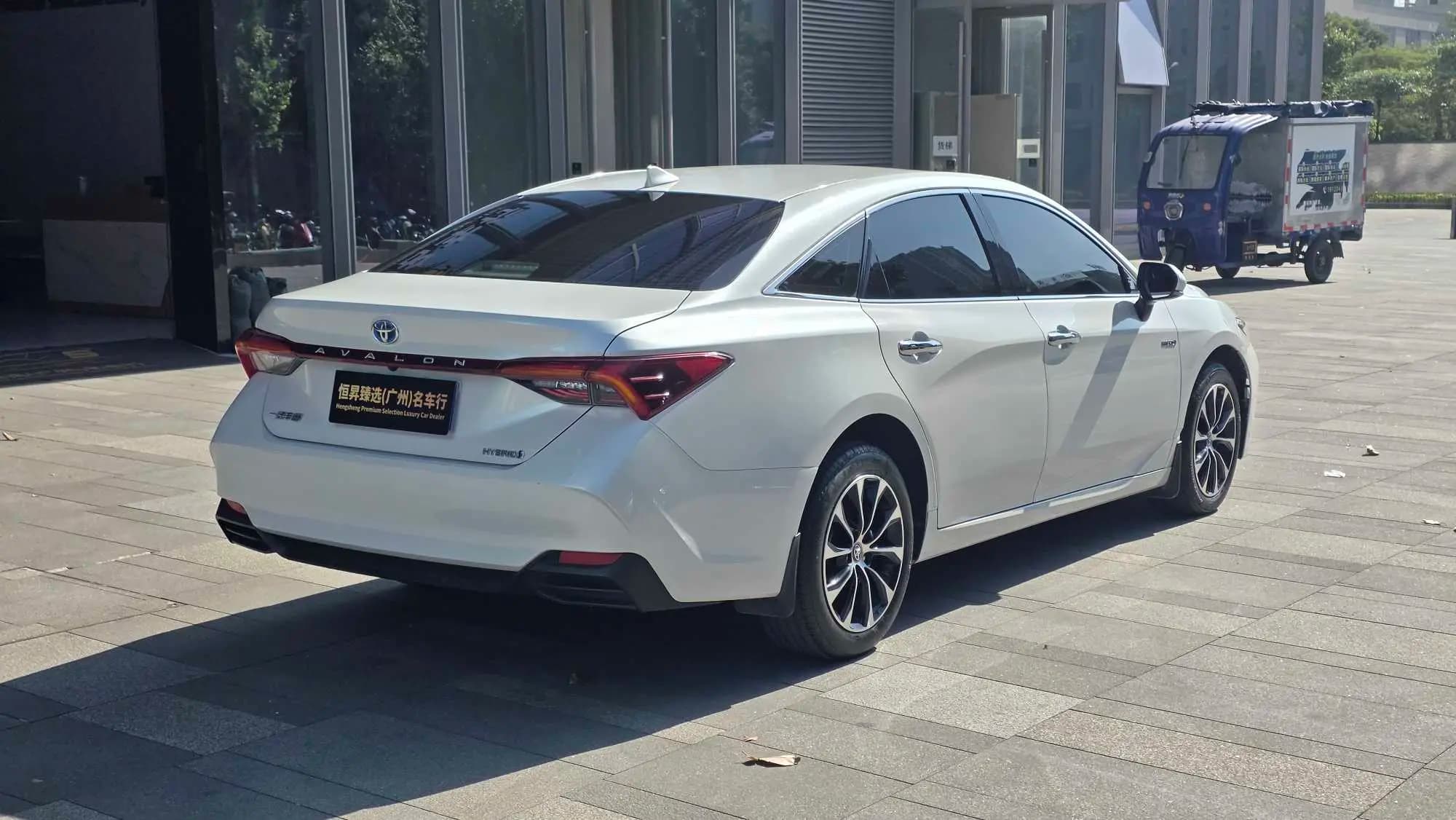 Toyota Avalon 2022 г. 12141 км. — фото 6