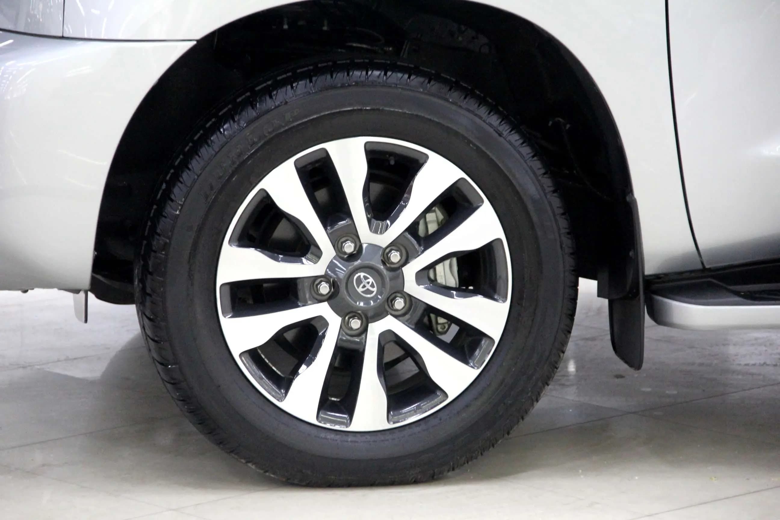 Toyota Sequoia 2024 г. 386 км. — фото 19