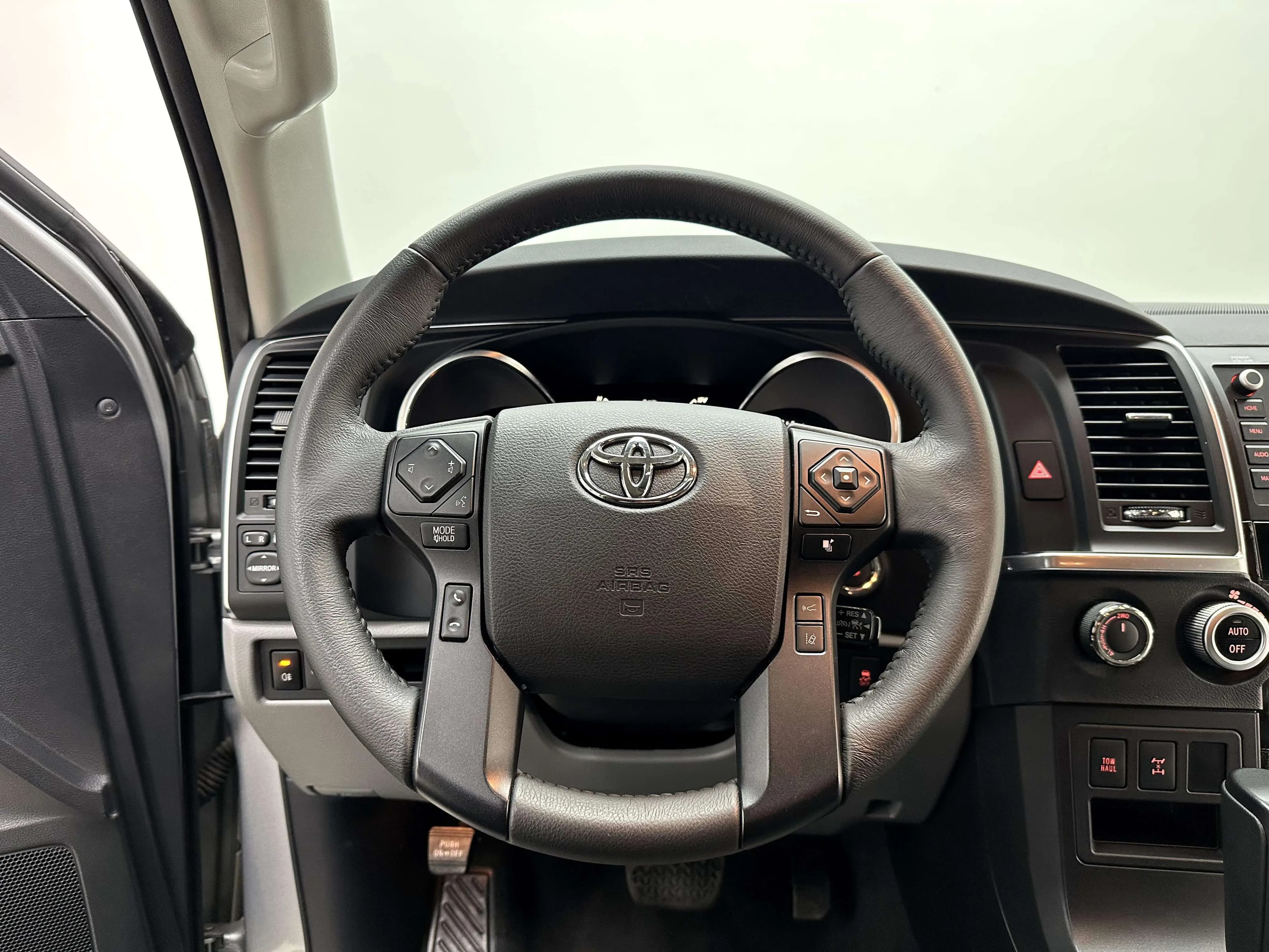 Toyota Sequoia 2024 г. 386 км. — фото 22