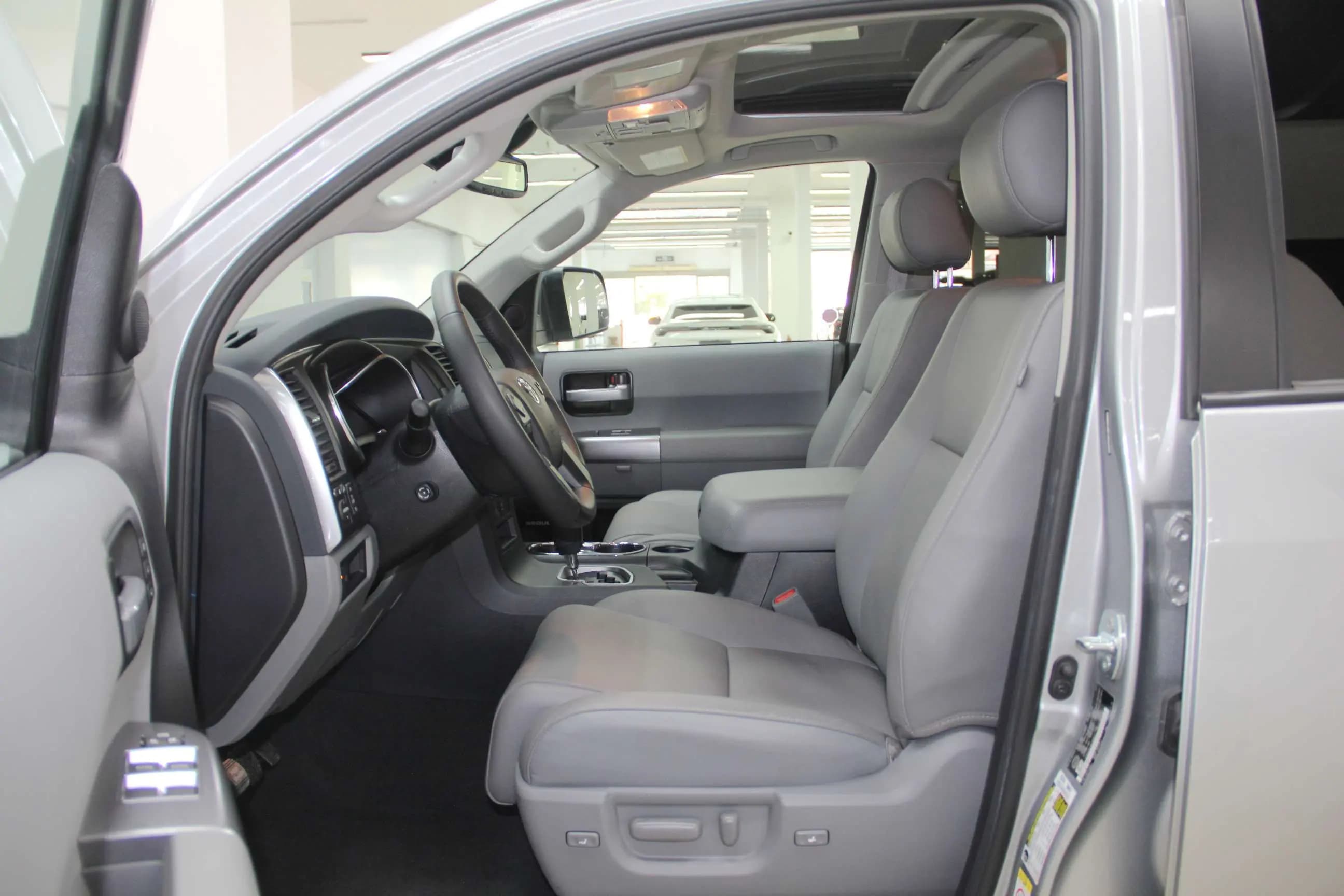 Toyota Sequoia 2024 г. 386 км. — фото 31
