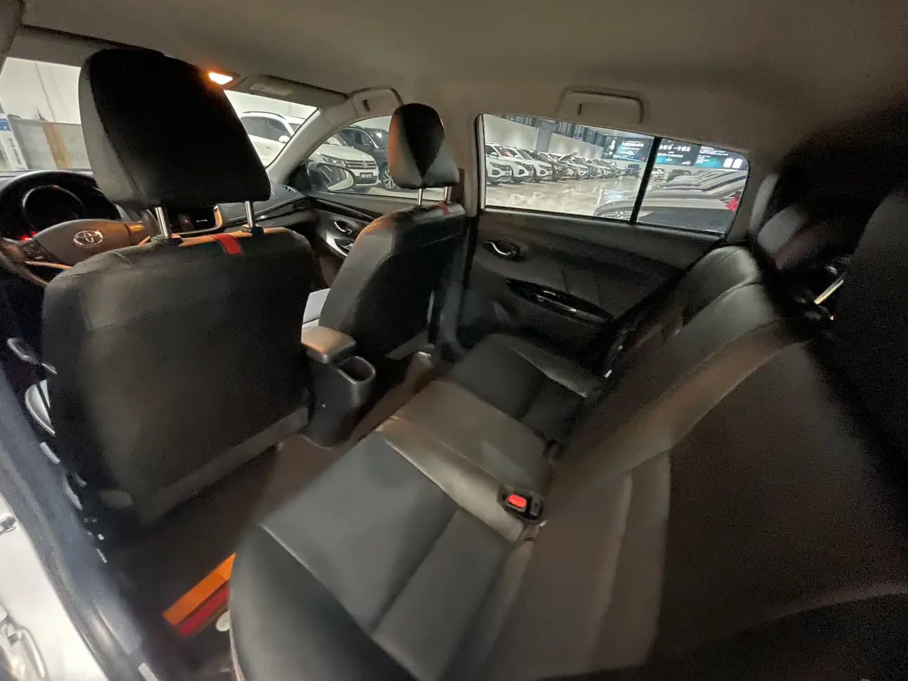 Toyota Yaris L 2023 г. 16021 км. — фото 8