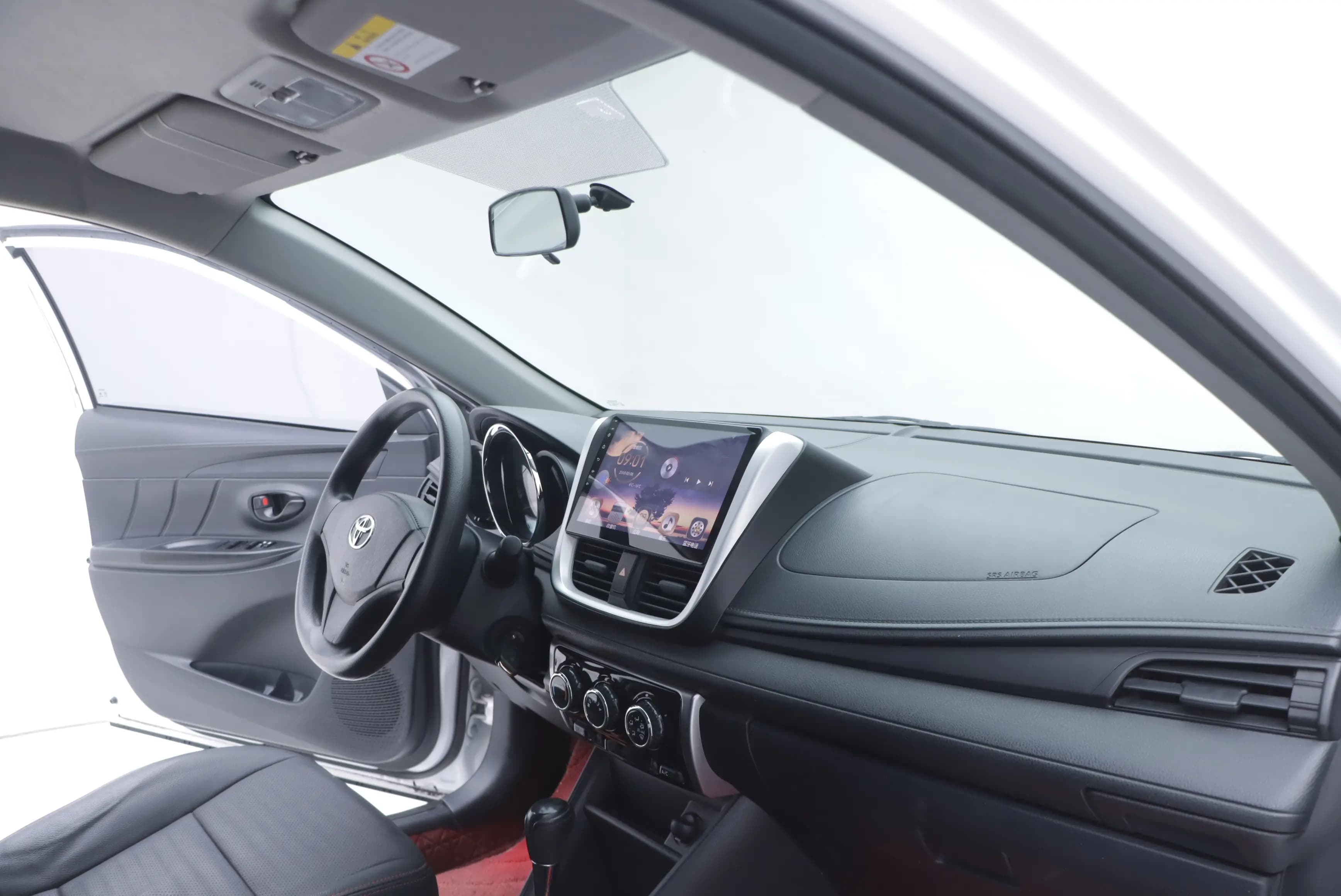 Toyota Yaris L 2021 г. 37422 км. — фото 11