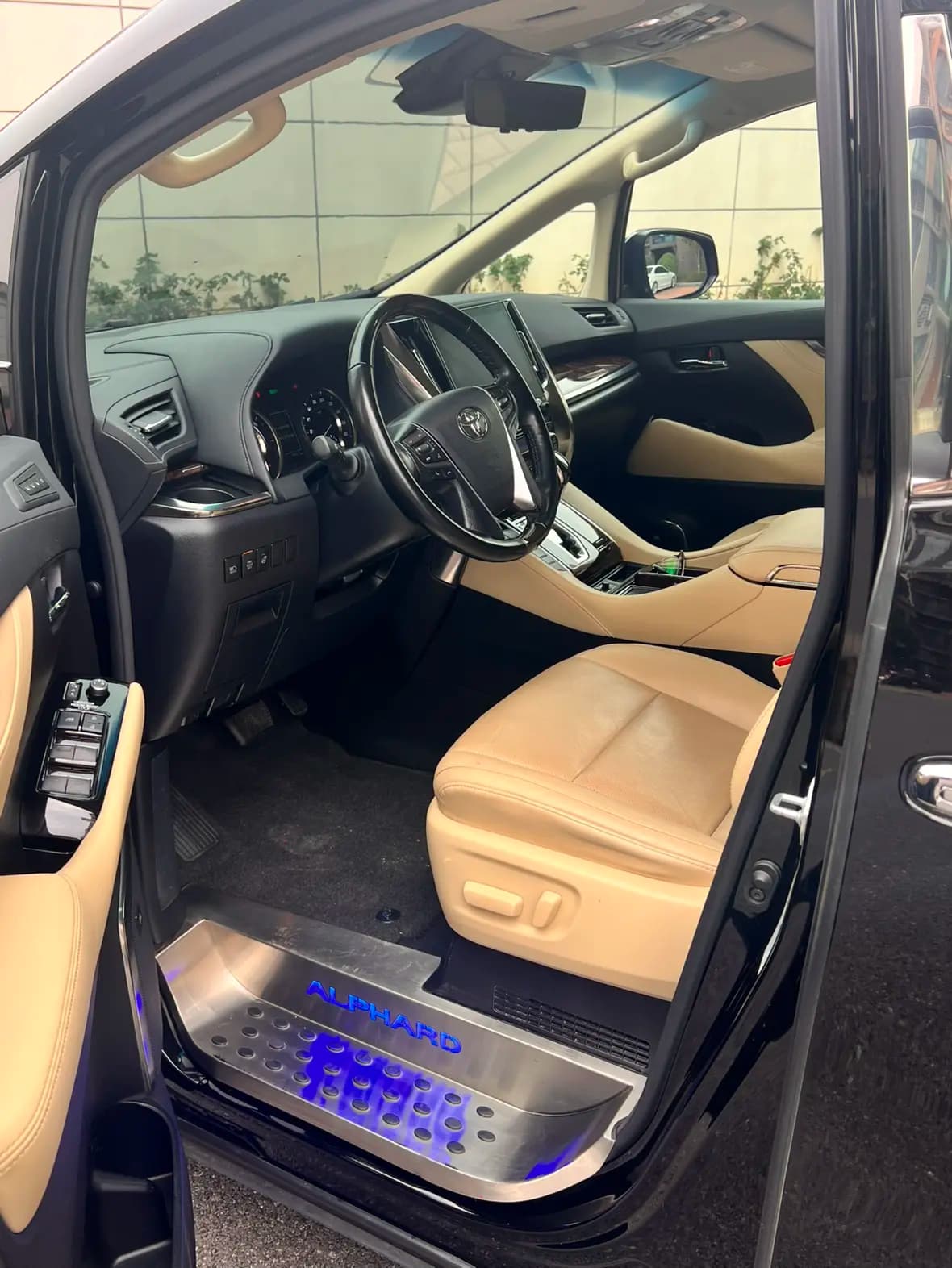 Toyota Alphard 2021 г. 91009 км. — фото 6