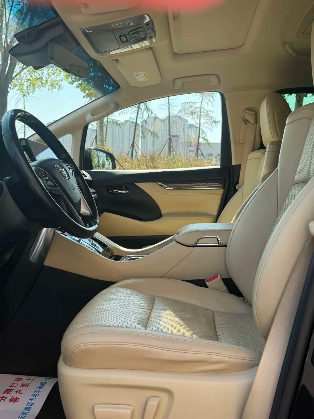 Toyota Alphard 2022 г. 74010 км. — фото 13