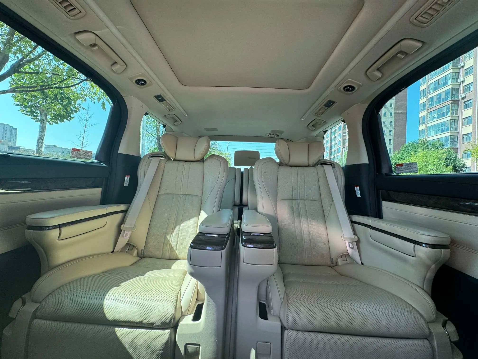 Toyota Alphard 2022 г. 74010 км. — фото 15