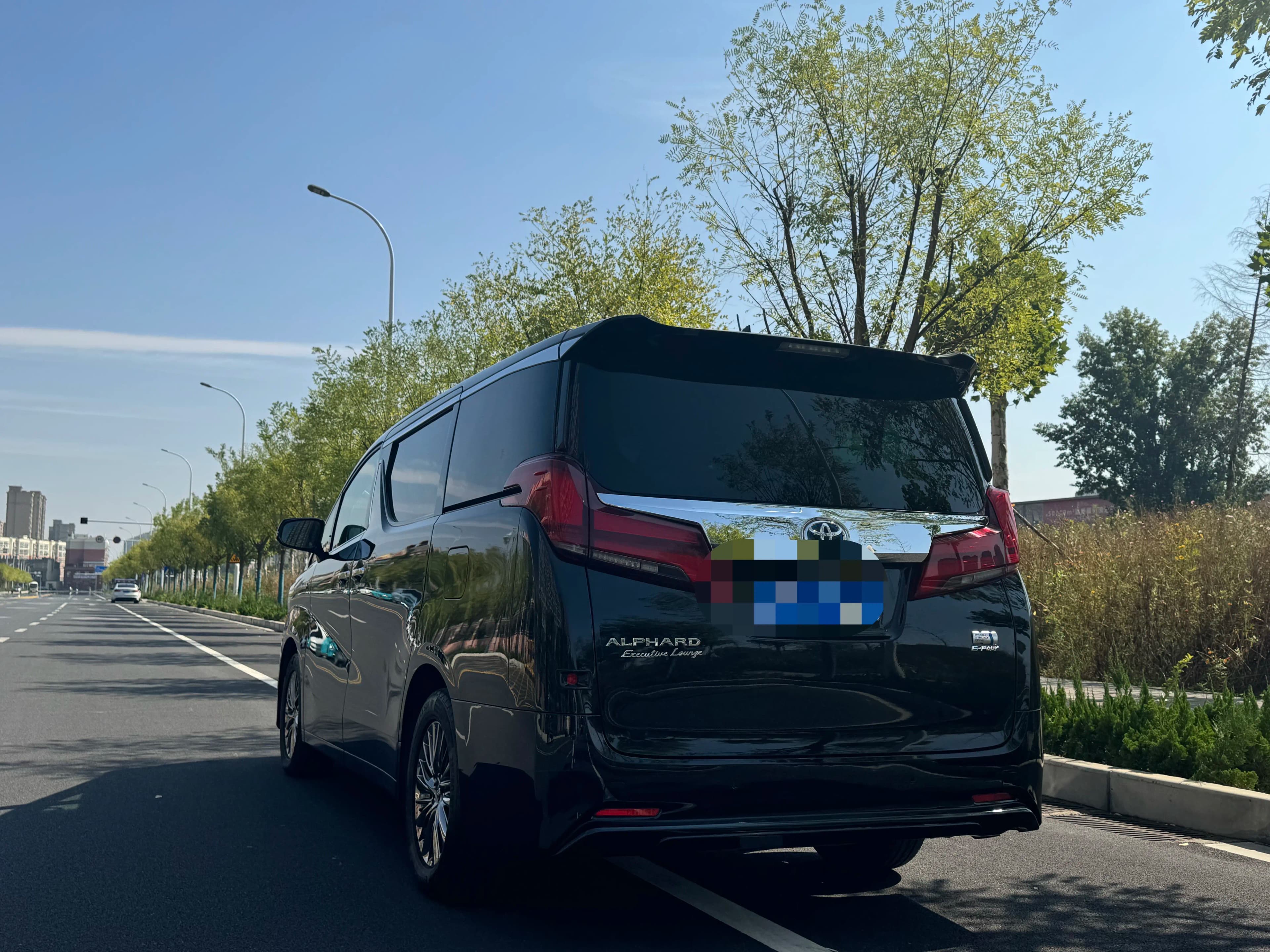Toyota Alphard 2022 г. 74010 км. — фото 5