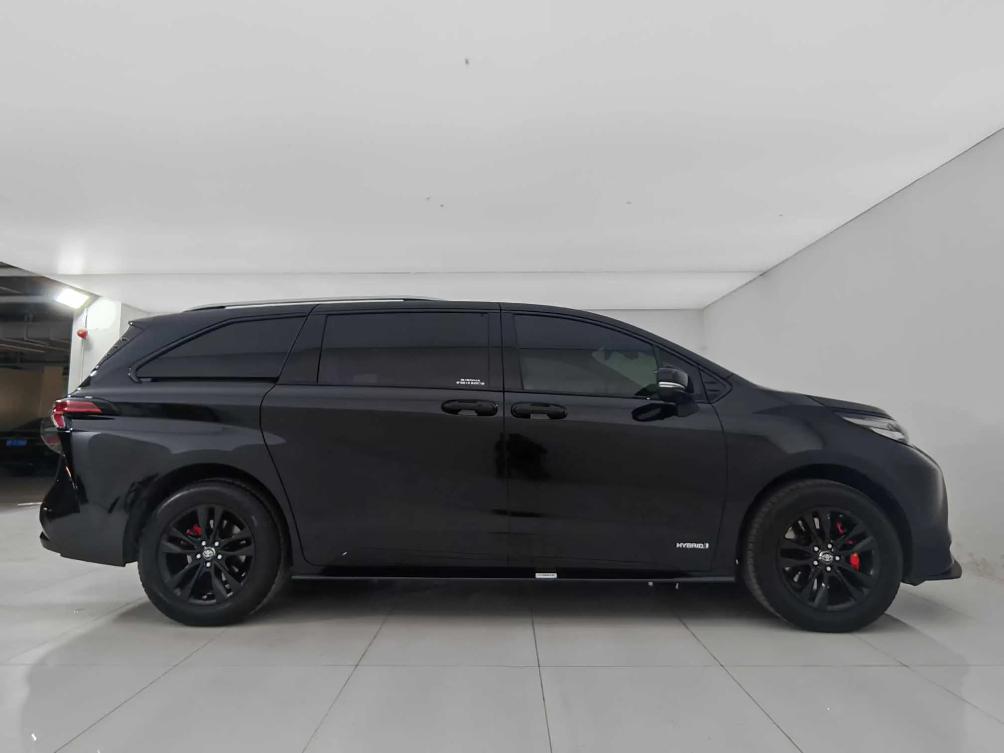 Toyota Sienna 2022 г. 35053 км. — фото 3