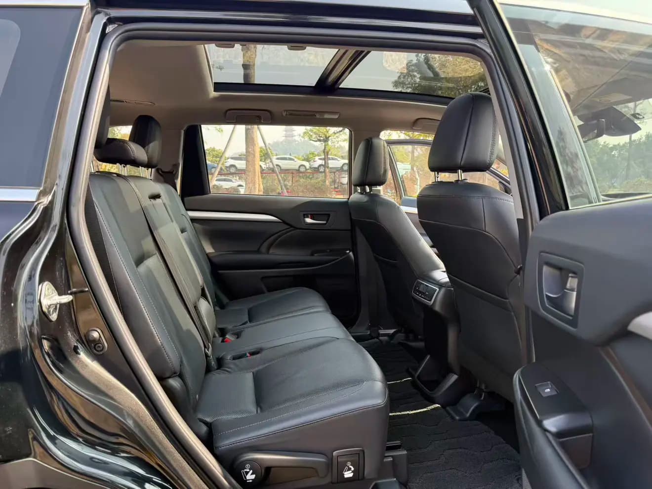 Toyota Highlander 2021 г. 80142 км. — фото 8
