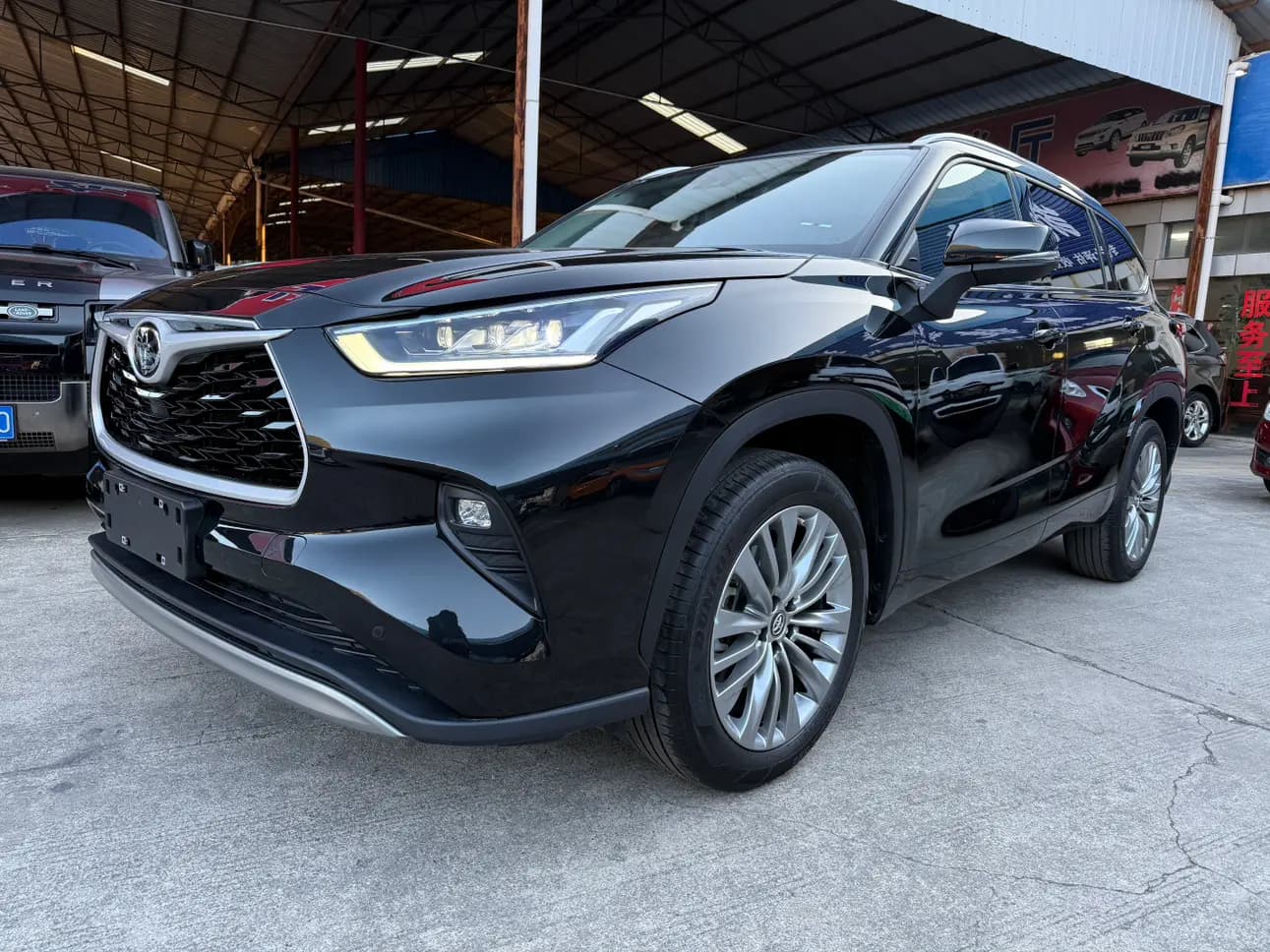 Toyota Highlander 2024 г. 26145 км.