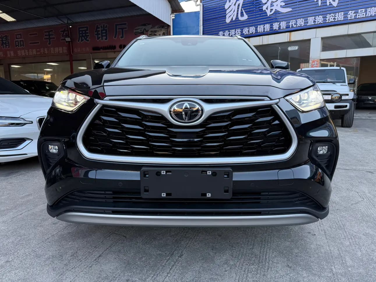 Toyota Highlander 2024 г. 26145 км. — фото 2