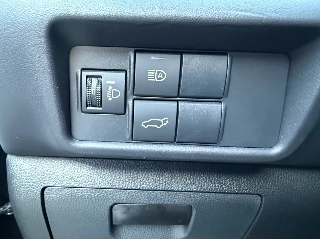 Toyota Highlander 2024 г. 26145 км. — фото 14