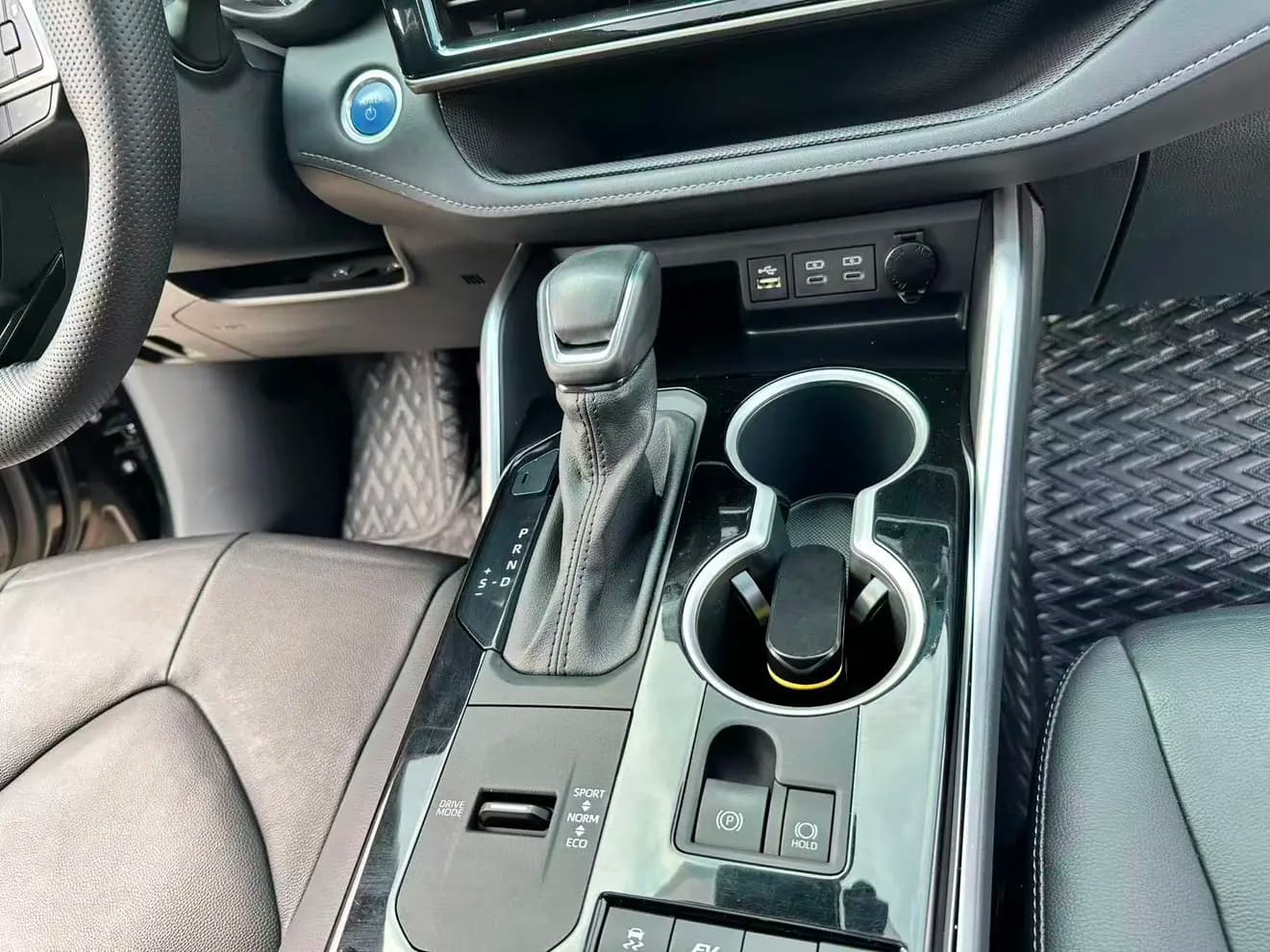 Toyota Highlander 2022 г. 120147 км. — фото 11