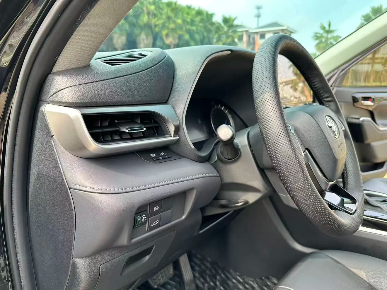 Toyota Highlander 2022 г. 120147 км. — фото 12