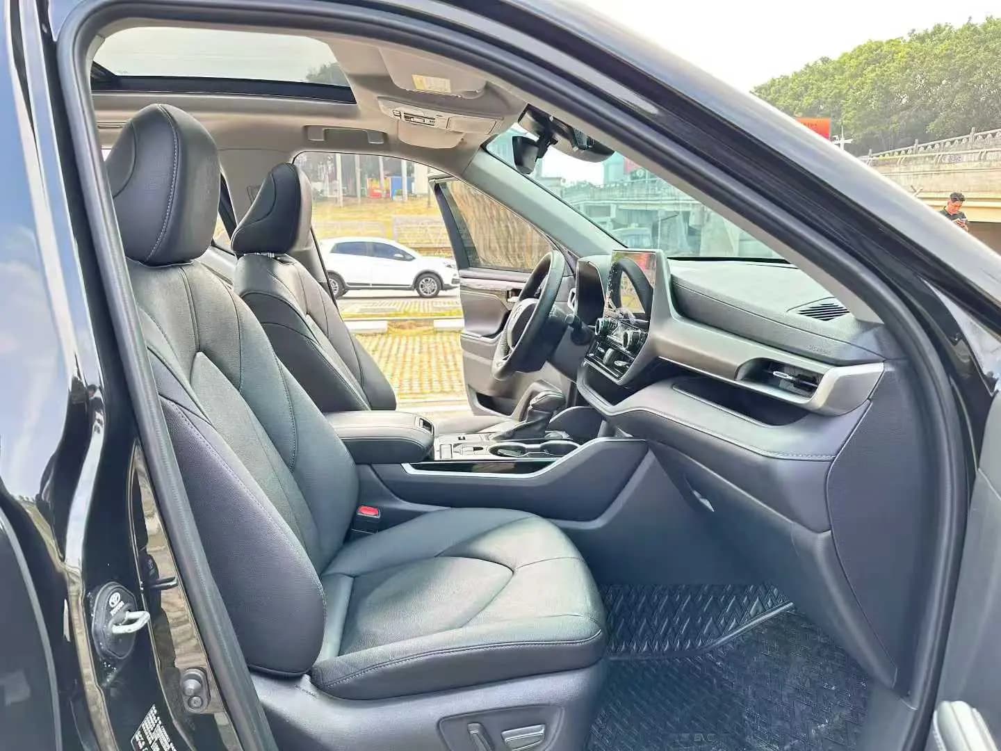 Toyota Highlander 2022 г. 120147 км. — фото 13