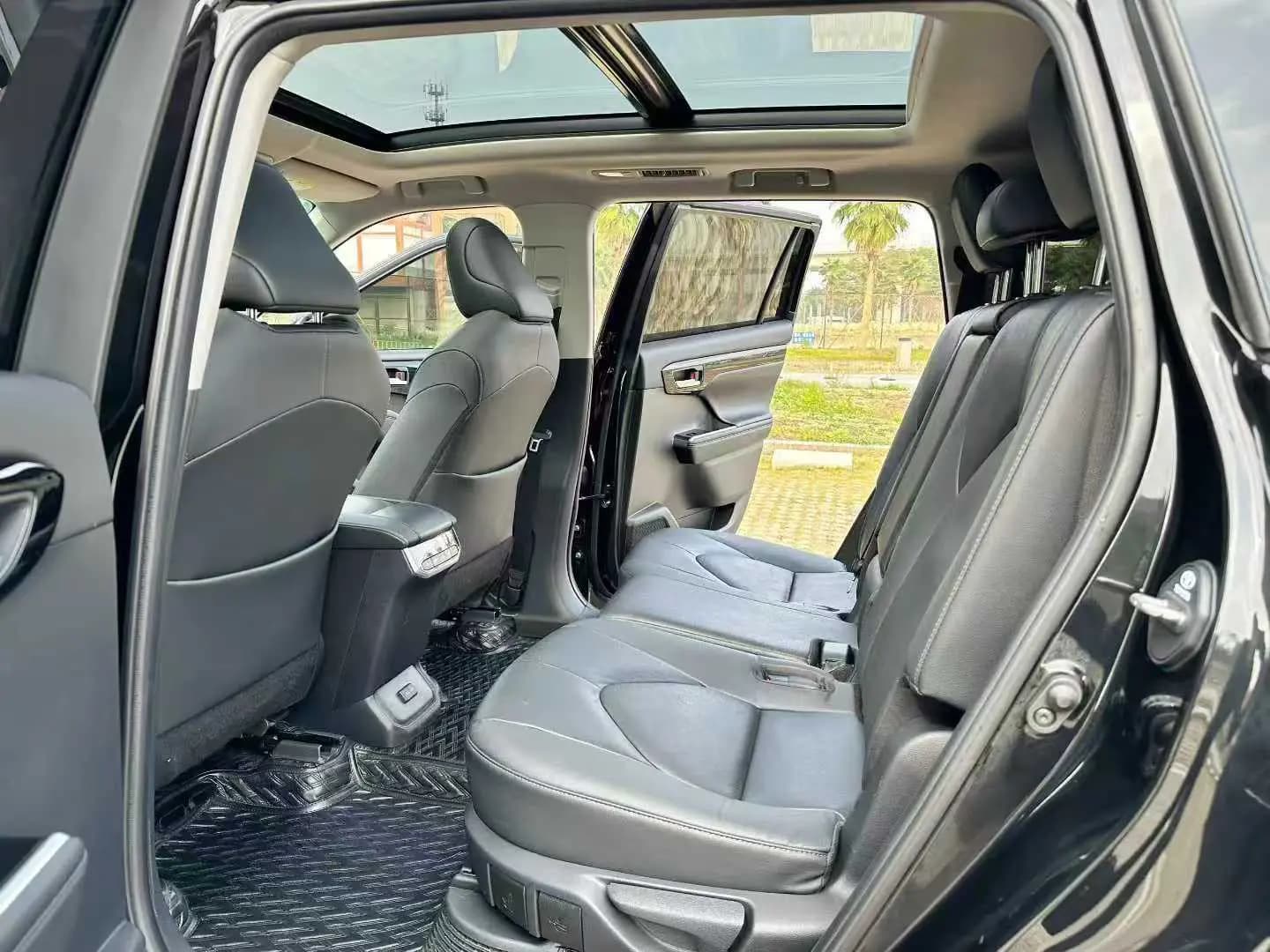 Toyota Highlander 2022 г. 120147 км. — фото 14