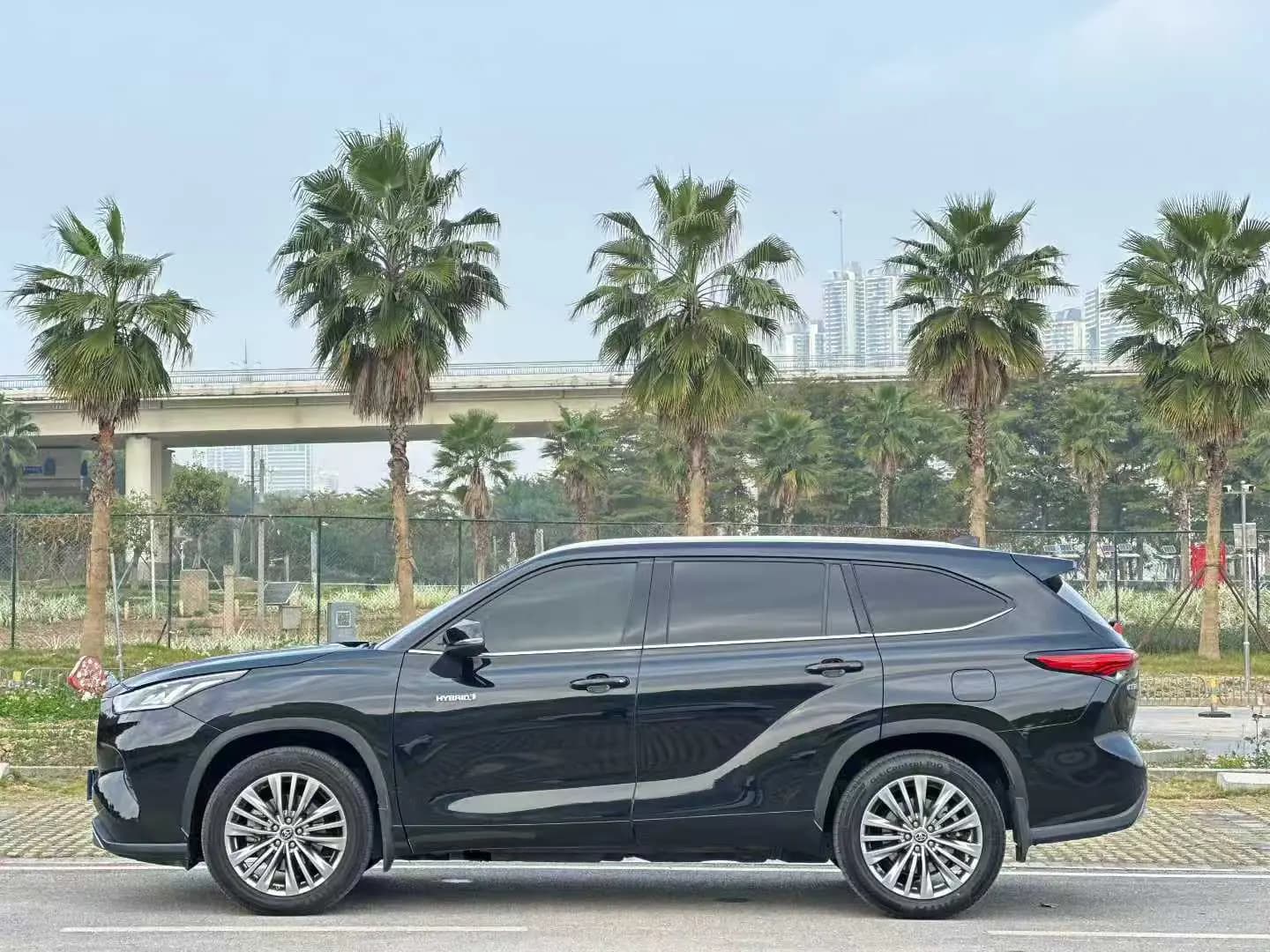 Toyota Highlander 2022 г. 120147 км. — фото 3