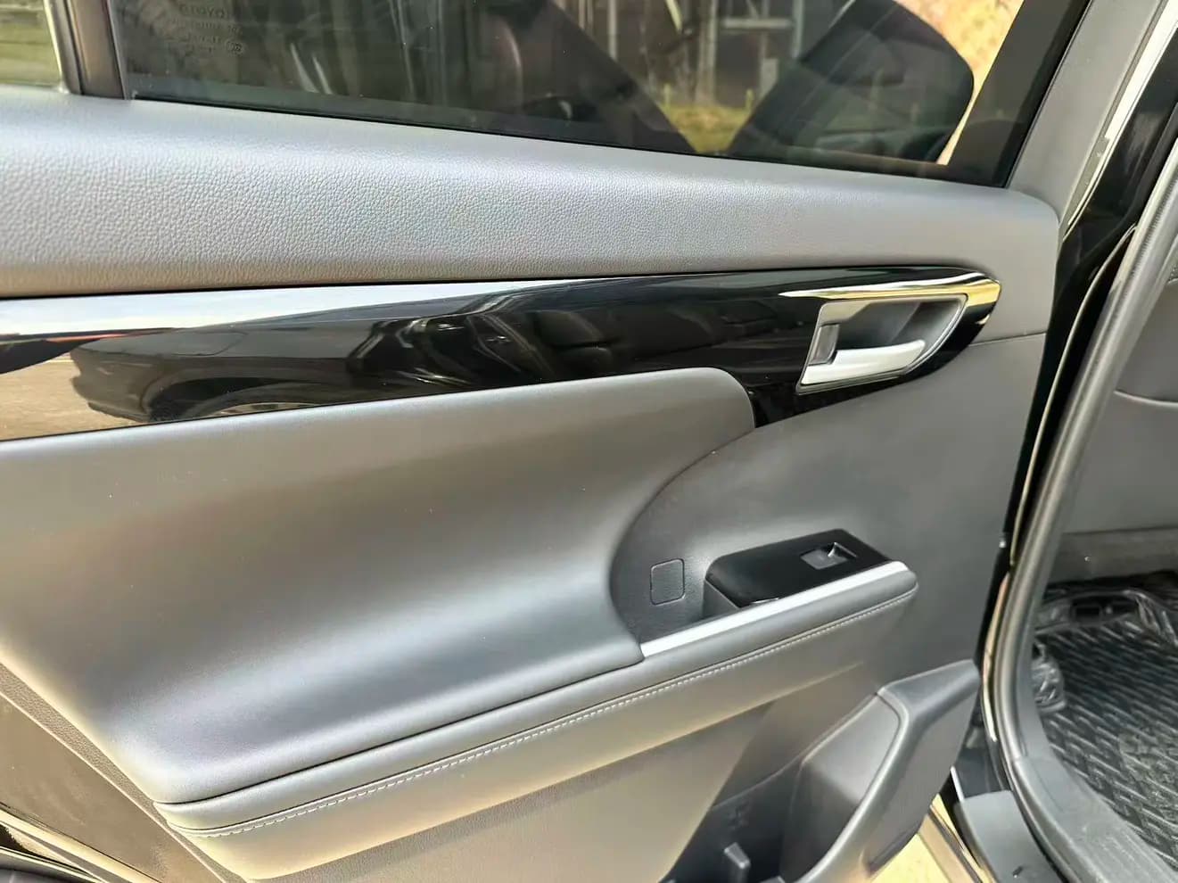 Toyota Highlander 2022 г. 120147 км. — фото 8