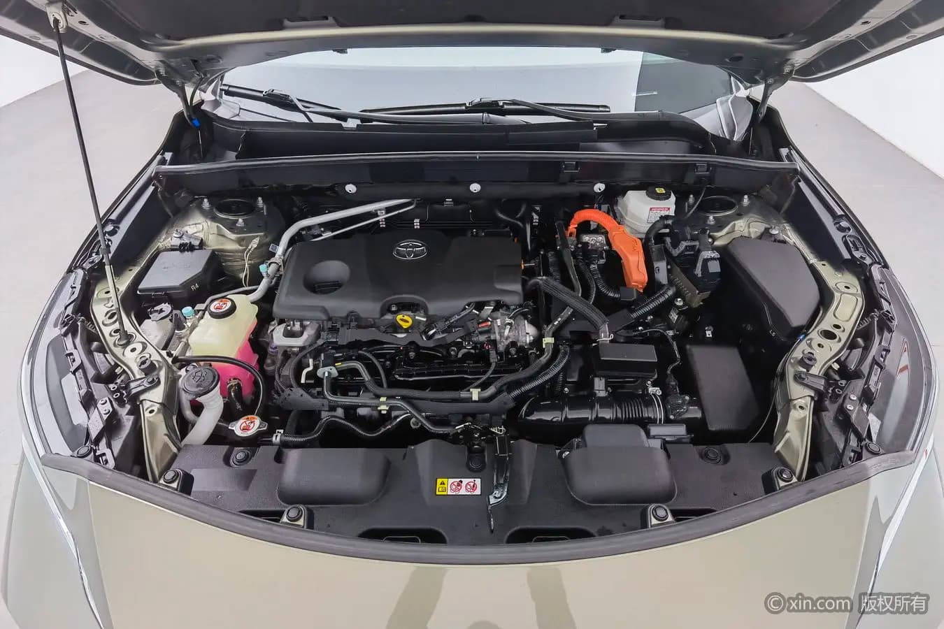 Toyota Harrier 2021 г. 85916 км. — фото 4