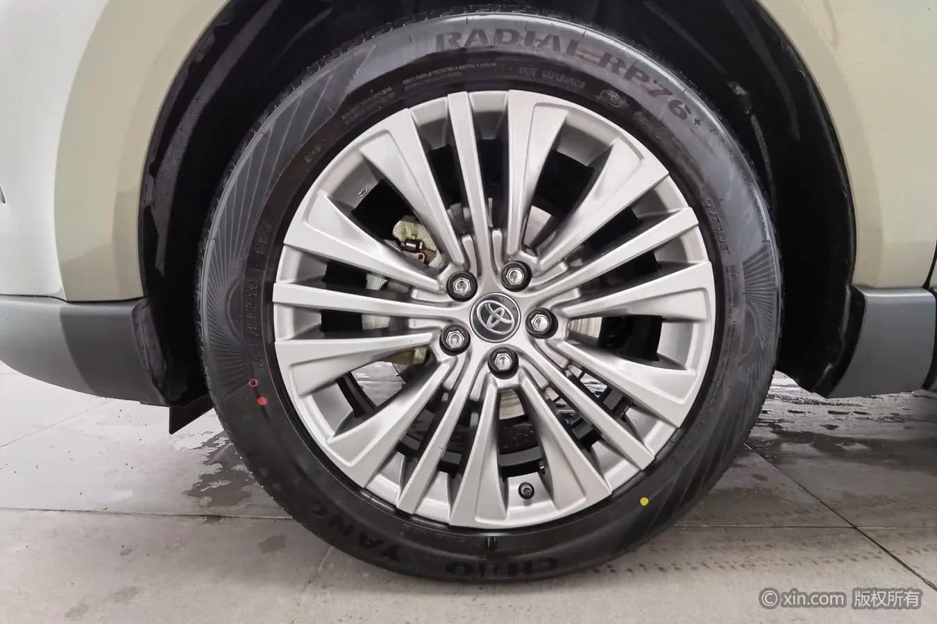 Toyota Harrier 2021 г. 85916 км. — фото 9