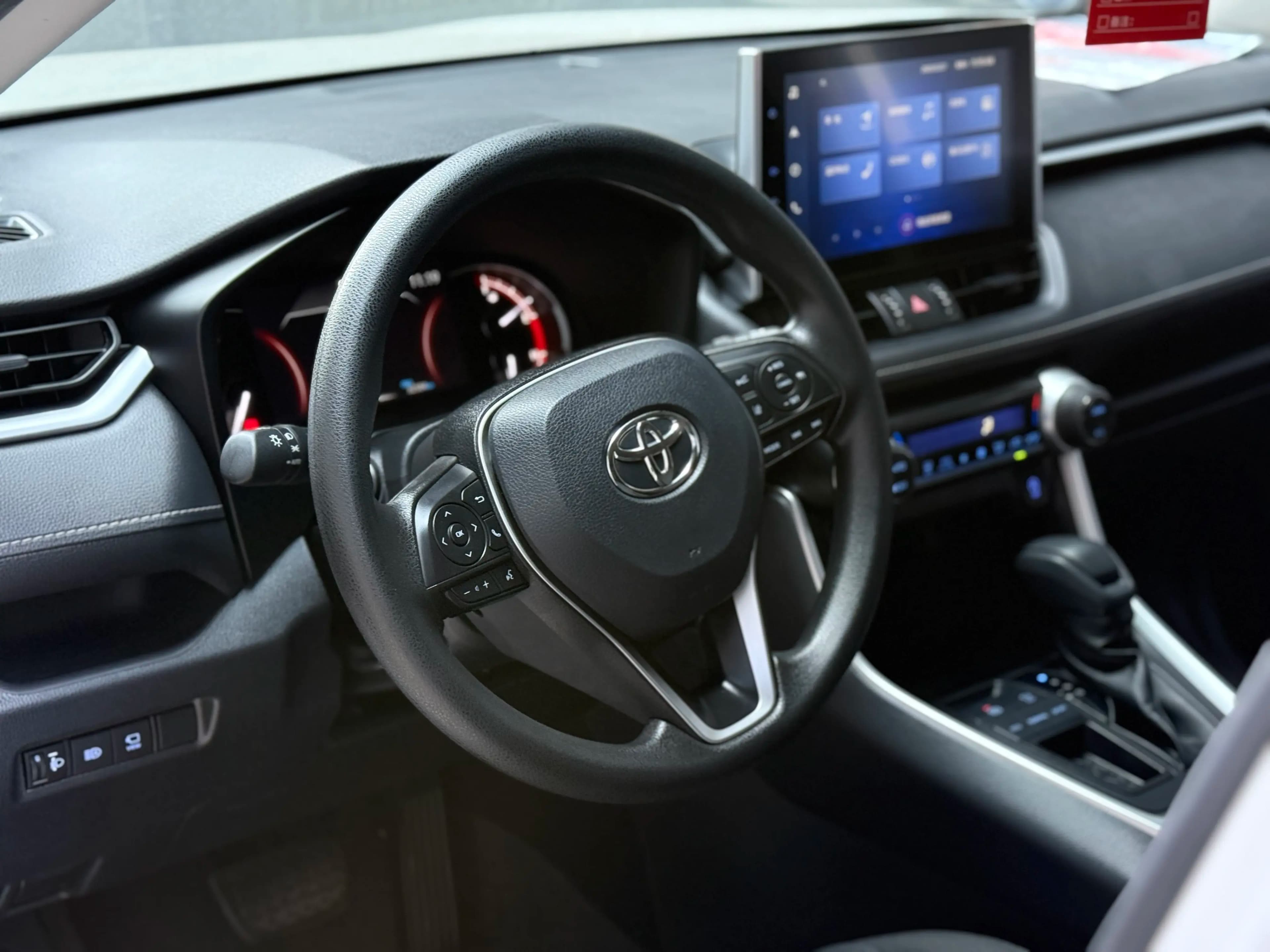 Toyota RAV4 2022 г. 32117 км. — фото 5