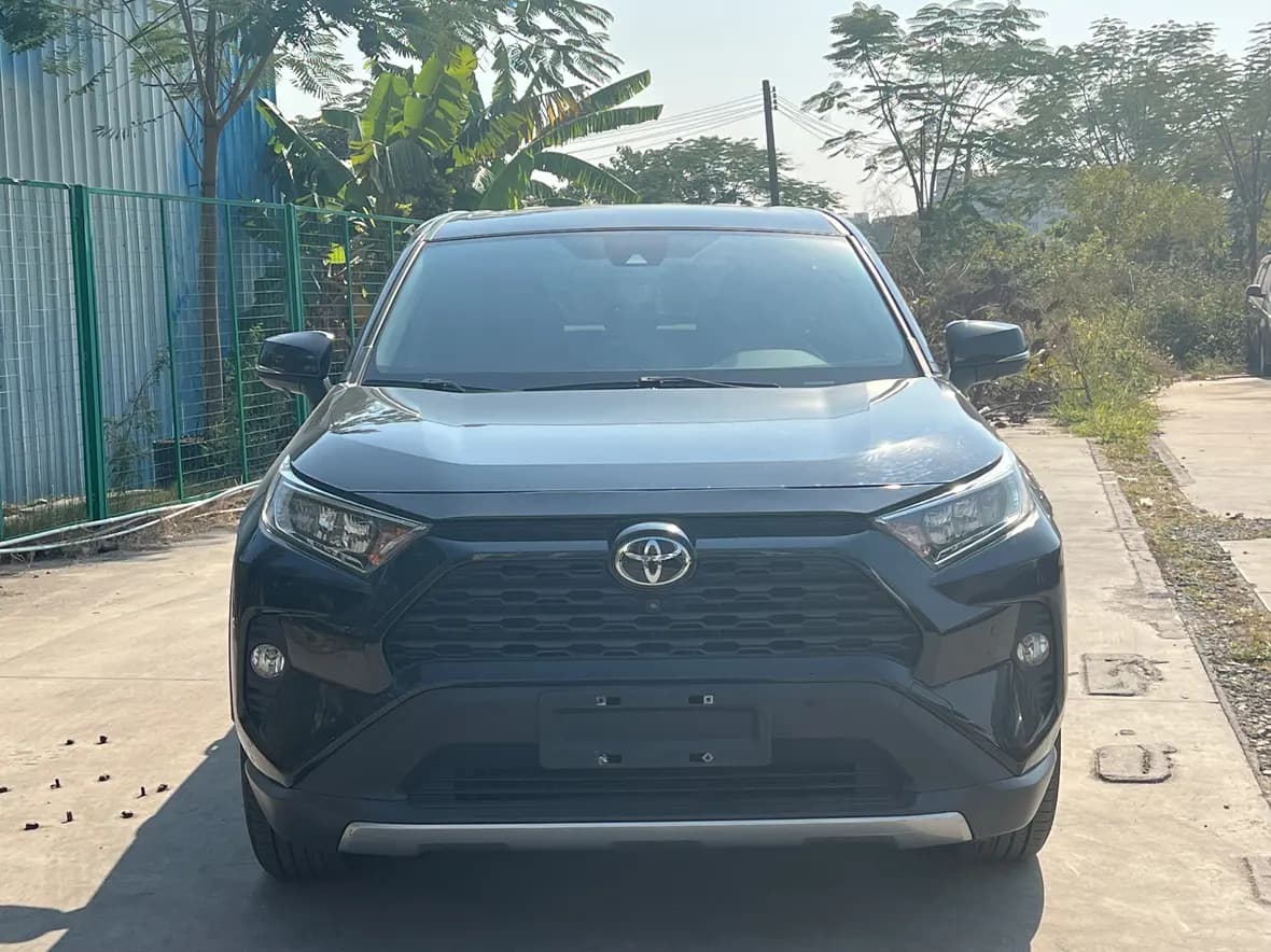 Toyota RAV4 2021 г. 43118 км. — фото 2