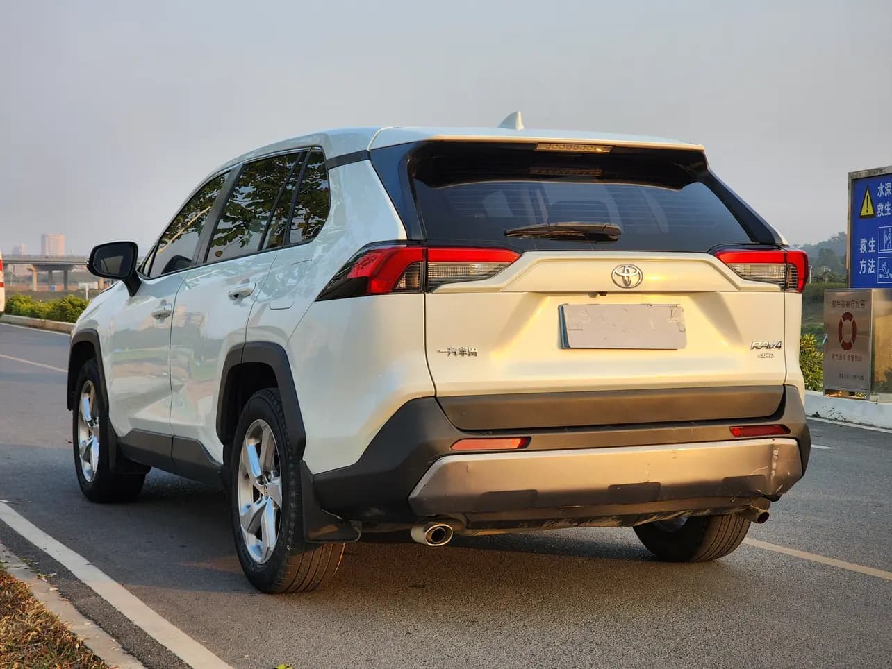 Toyota RAV4 2021 г. 60119 км. — фото 5