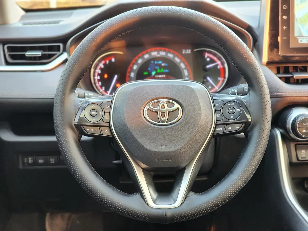 Toyota RAV4 2021 г. 60119 км. — фото 8