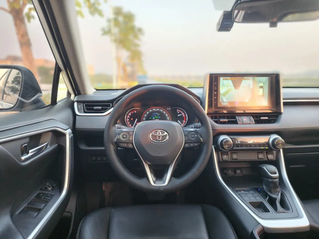 Toyota RAV4 2021 г. 60119 км. — фото 9