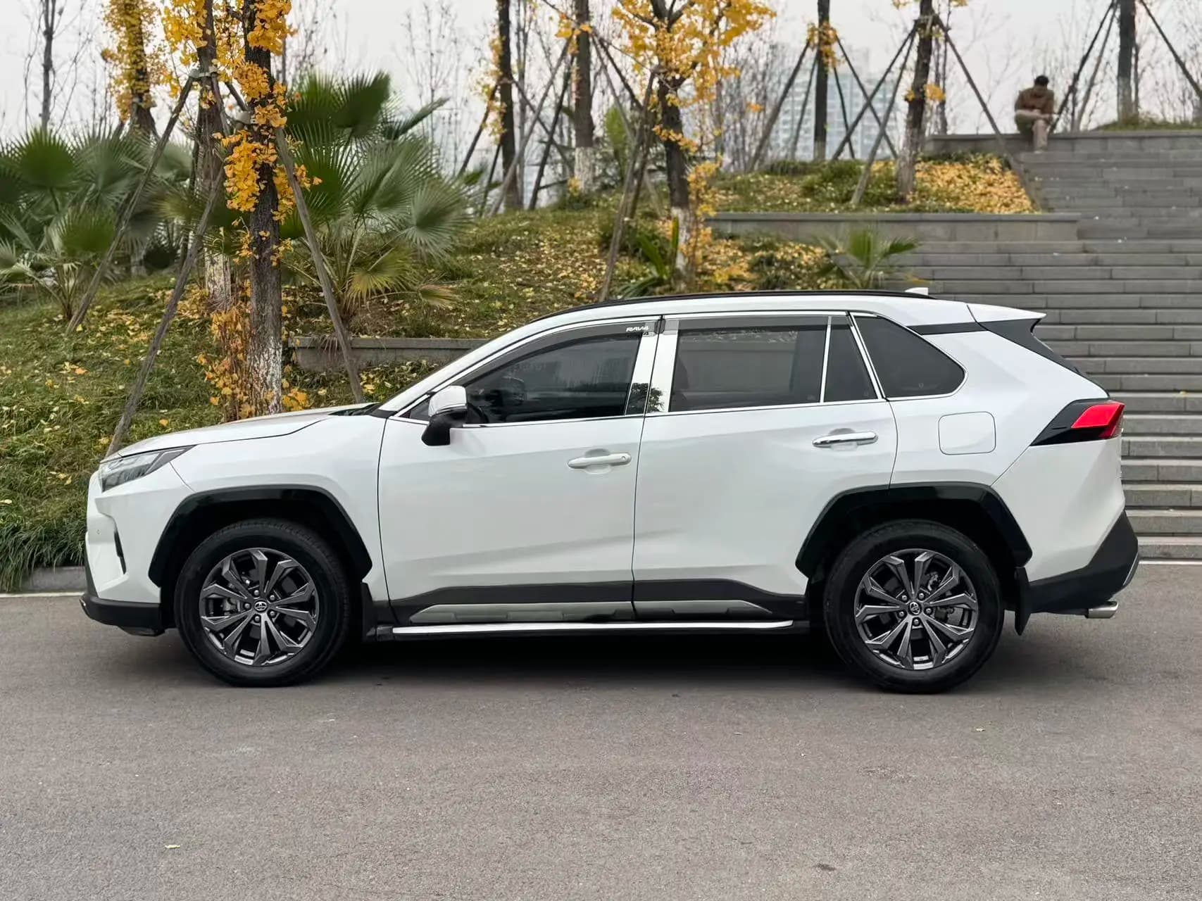Toyota RAV4 2025 г. 4820 км. — фото 3