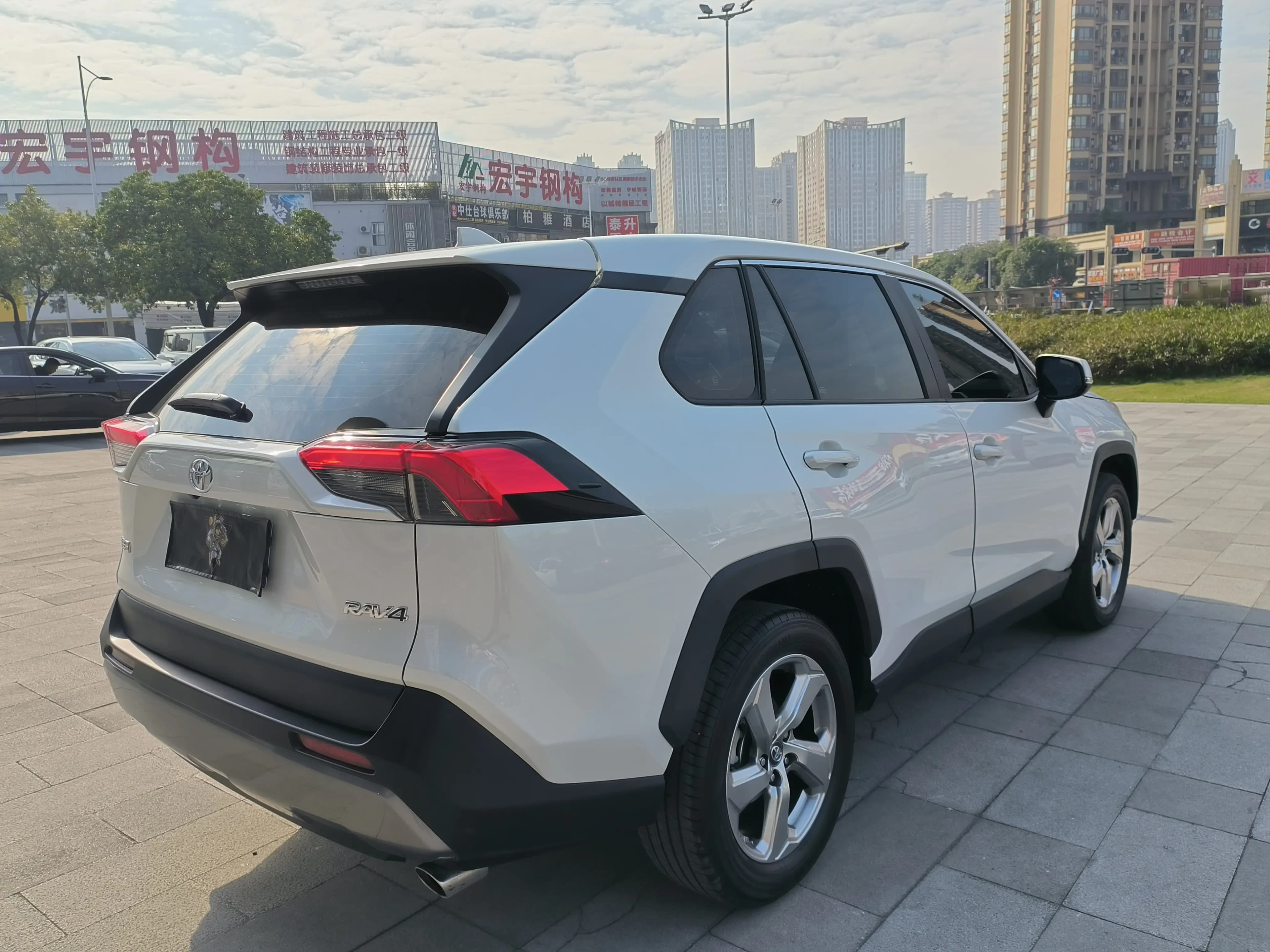 Toyota RAV4 2022 г. 30042 км. — фото 7