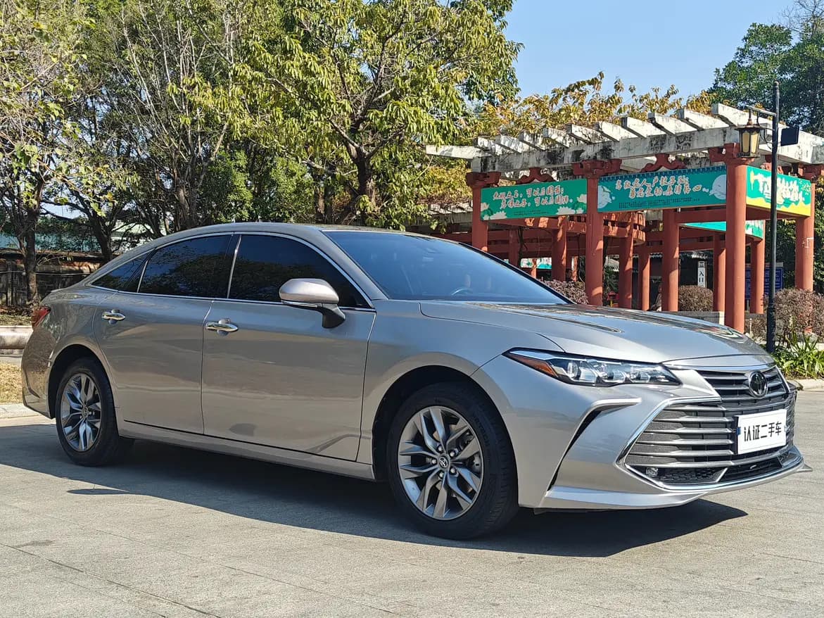 Toyota Avalon 2021 г. 46002 км. — фото 3