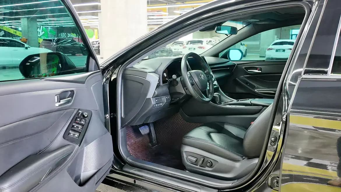 Toyota Avalon 2023 г. 37003 км. — фото 6