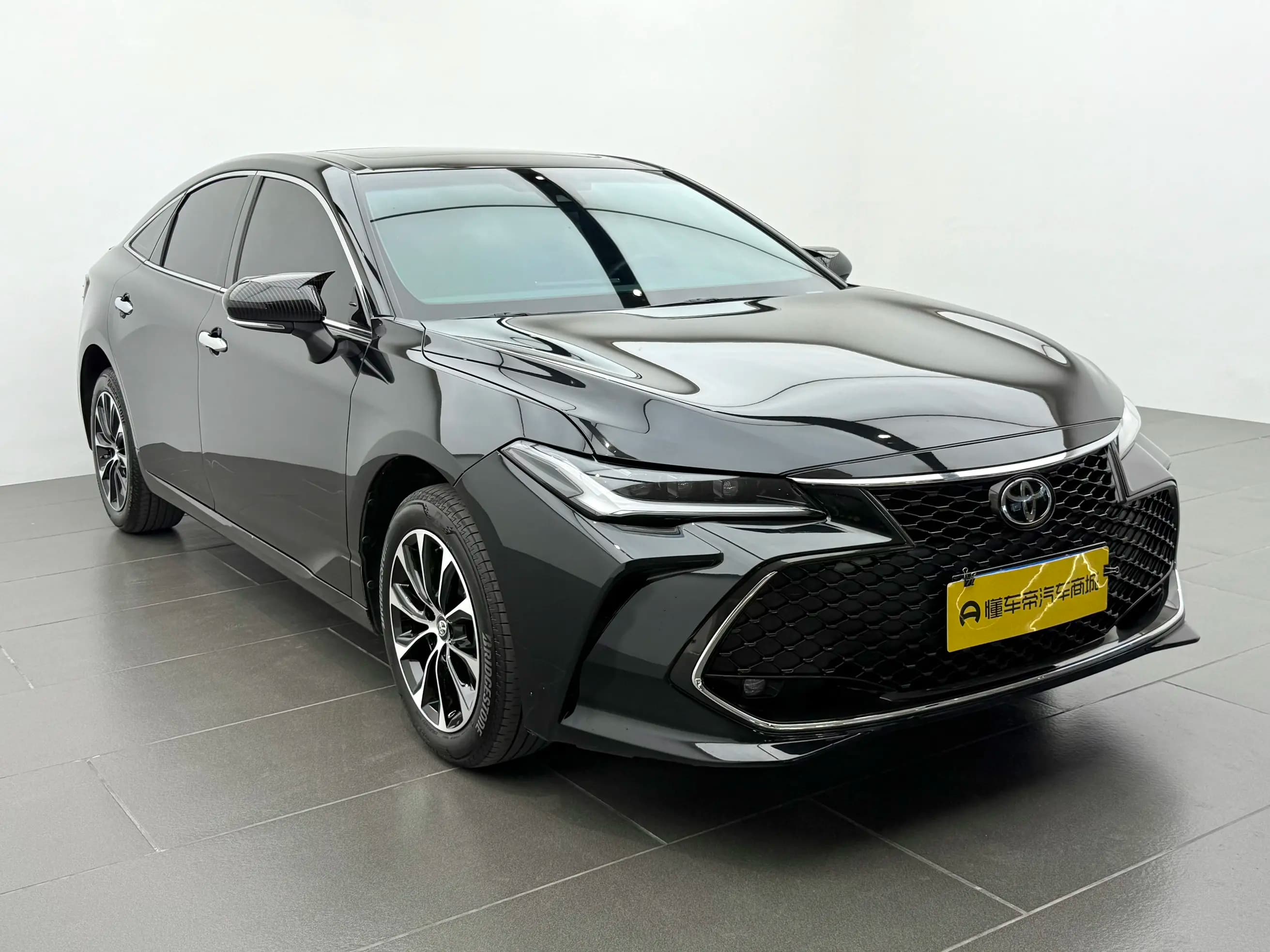 Toyota Avalon 2024 г. 13304 км. — фото 2