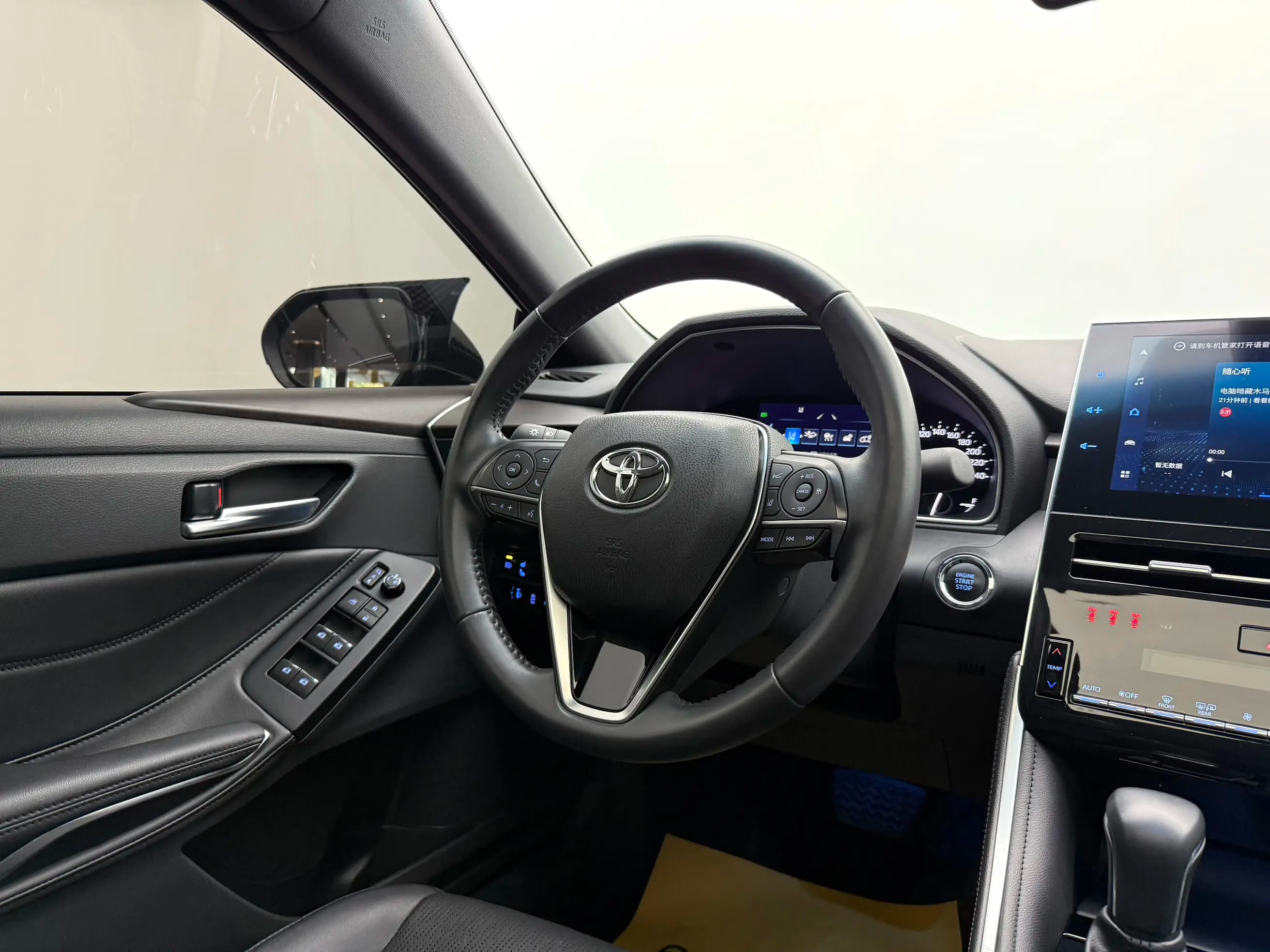 Toyota Avalon 2024 г. 13304 км. — фото 10