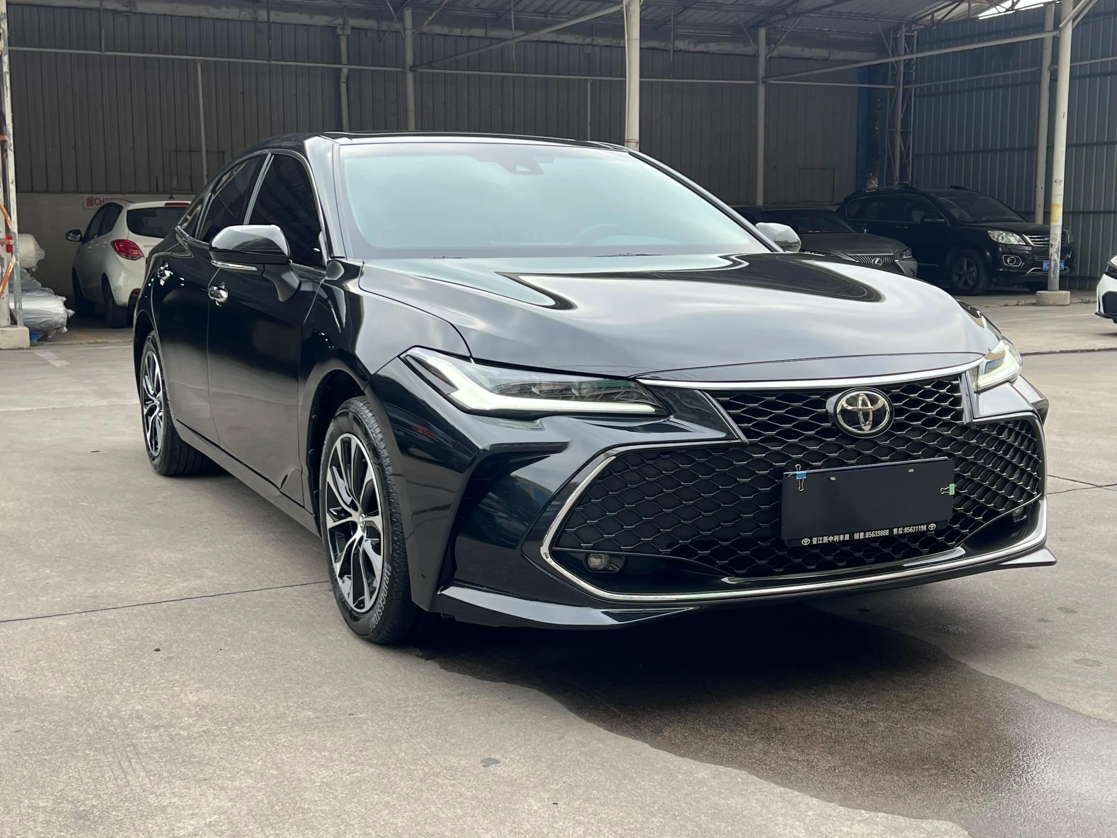Toyota Avalon 2023 г. 19006 км. — фото 3