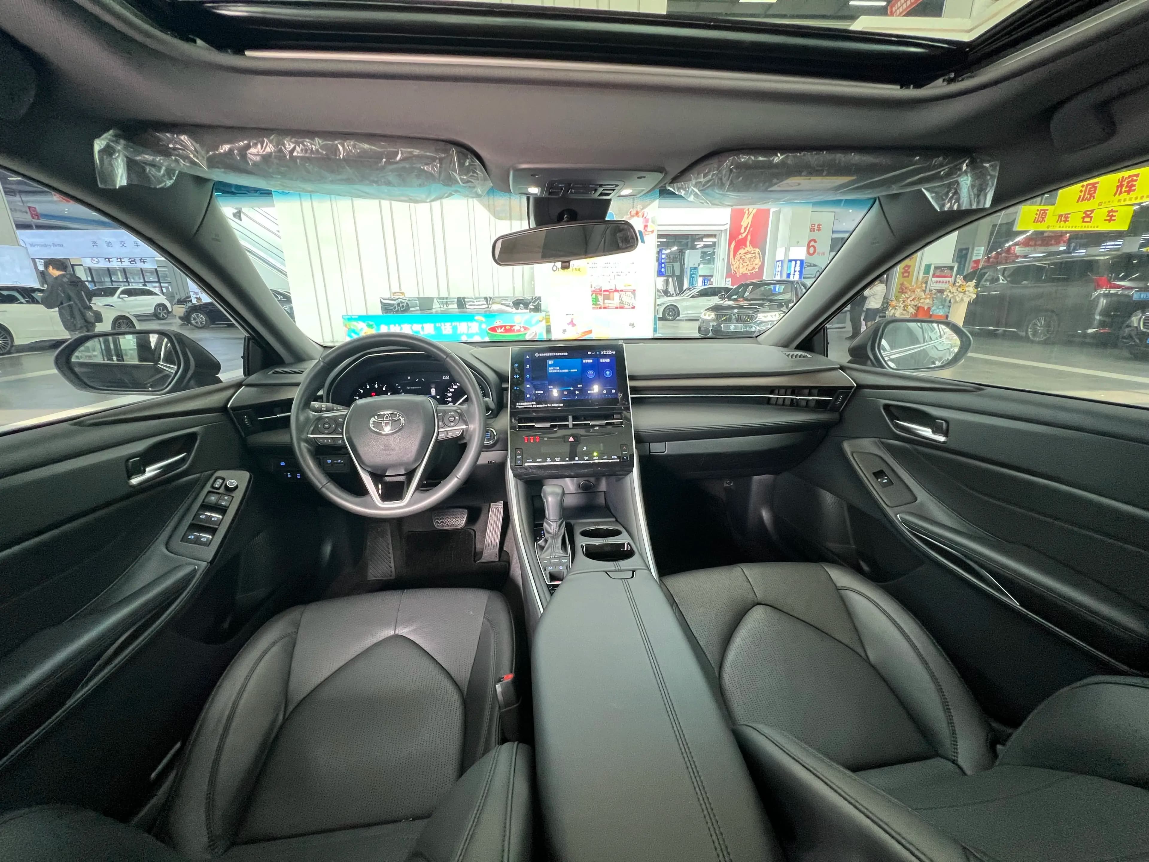 Toyota Avalon 2023 г. 34100 км. — фото 8