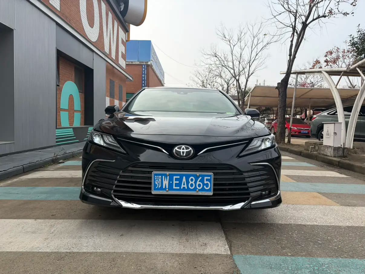 Toyota Camry 2023 г. 21108 км. — фото 2