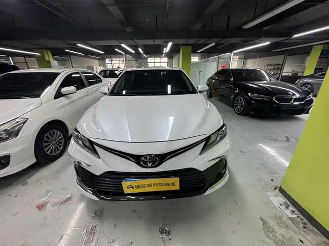 Toyota Camry 2023 г. 71611 км. — фото 2