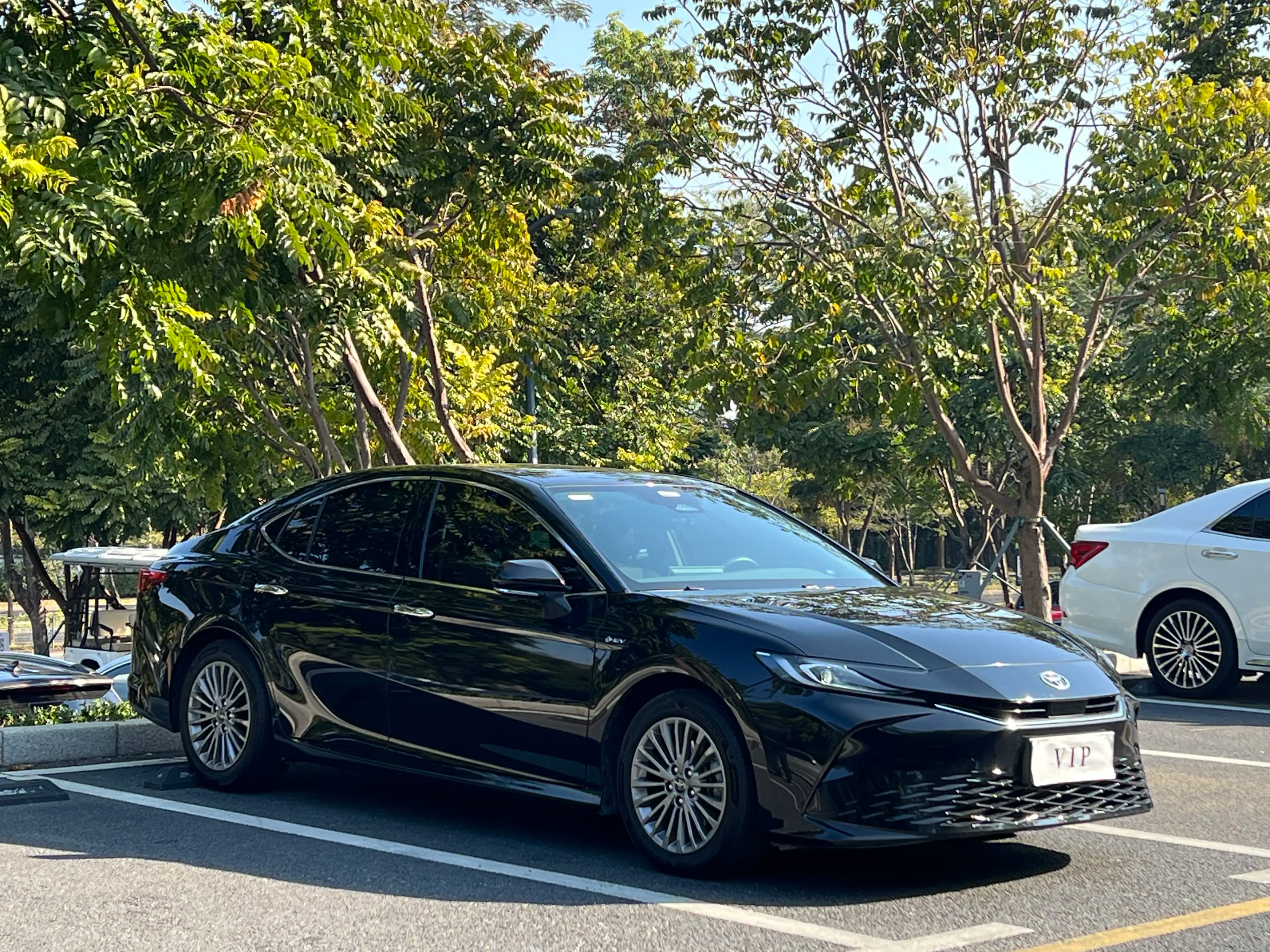 Toyota Camry 2024 г. 17713 км. — фото 2