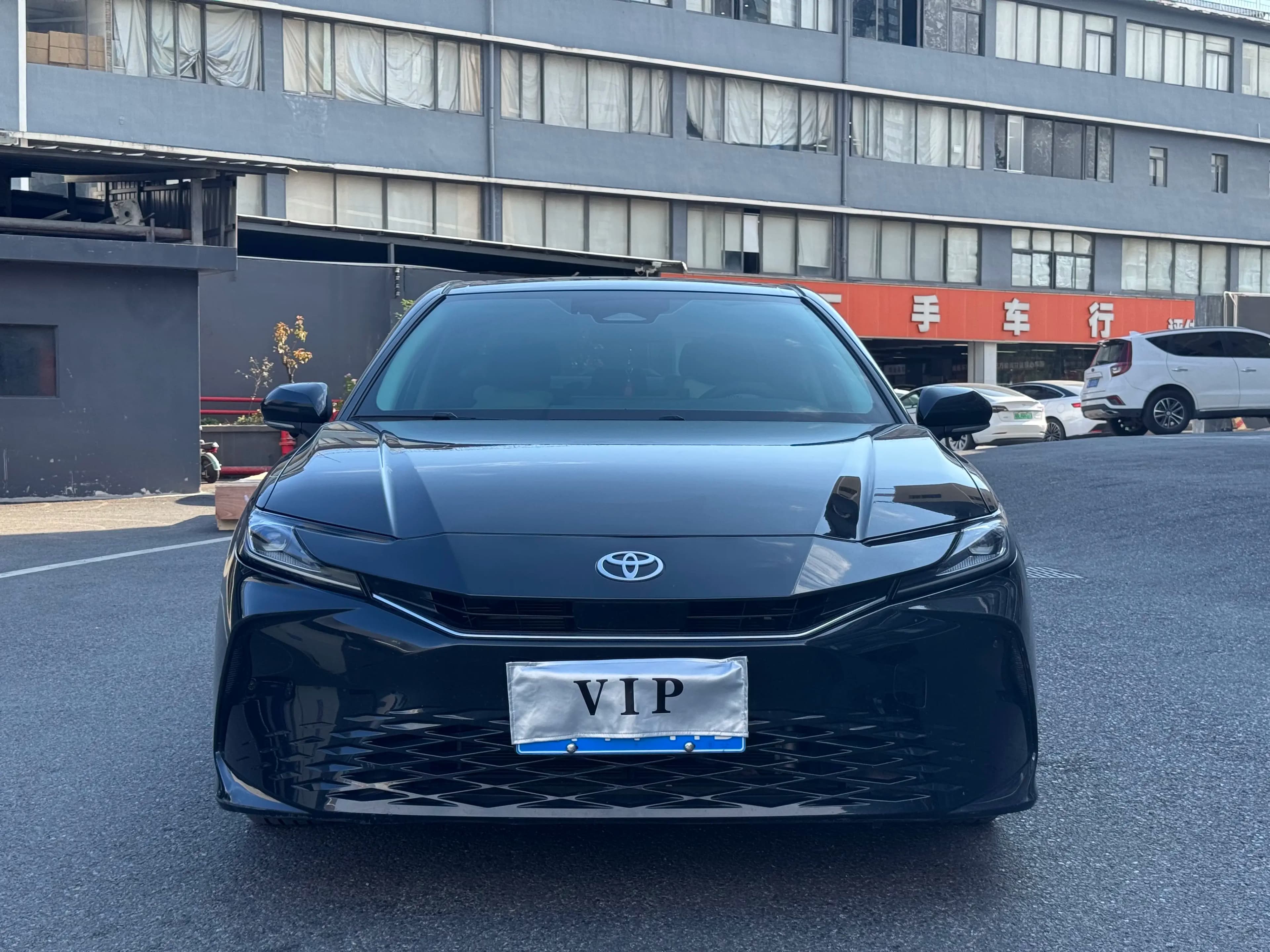 Toyota Camry 2024 г. 31115 км. — фото 2