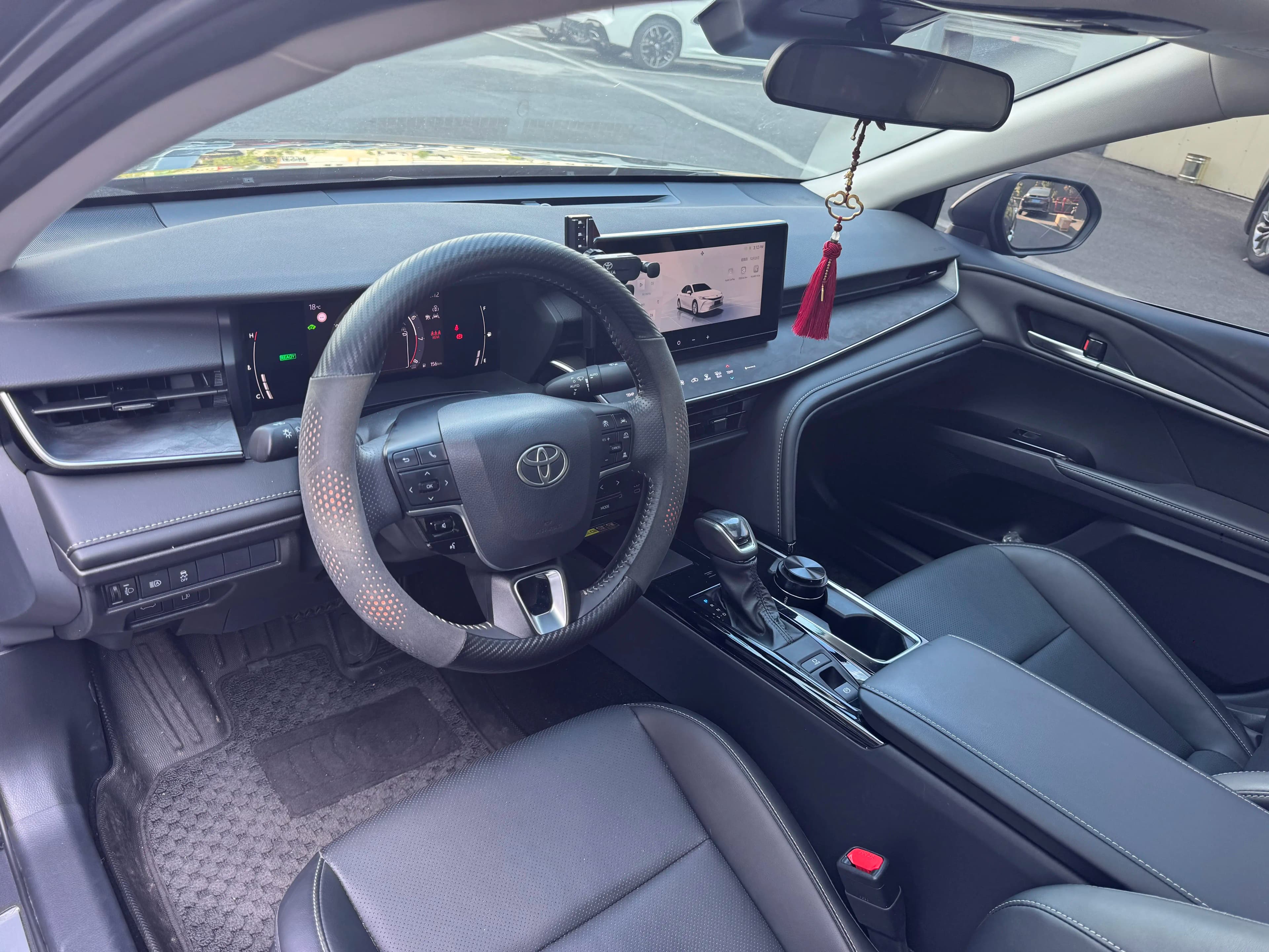 Toyota Camry 2024 г. 31115 км. — фото 6