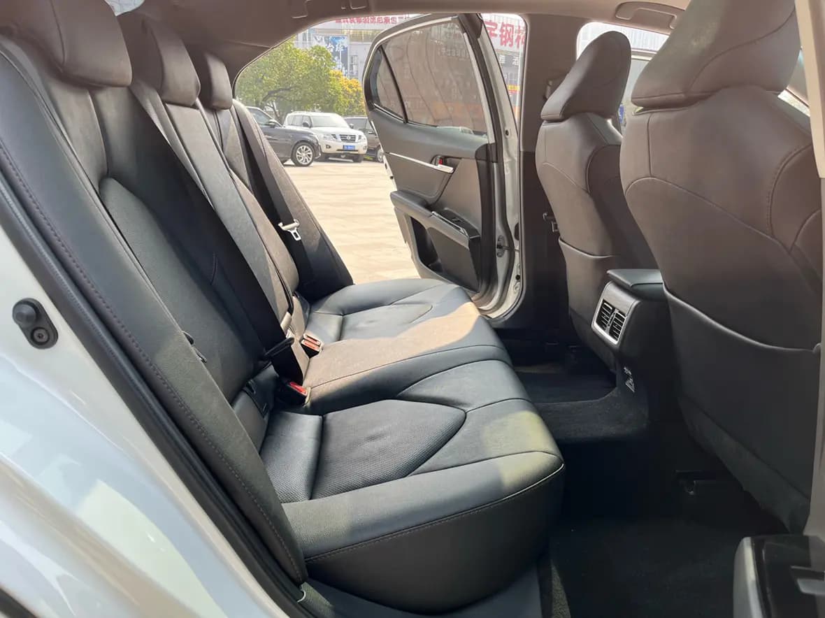 Toyota Camry 2022 г. 35117 км. — фото 15