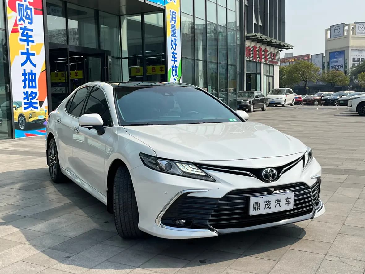 Toyota Camry 2022 г. 35117 км. — фото 3