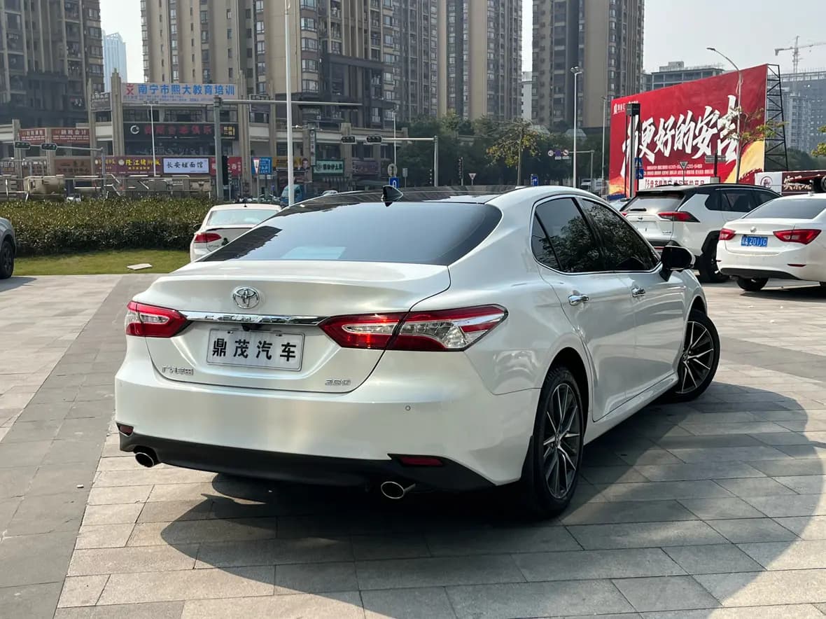 Toyota Camry 2022 г. 35117 км. — фото 6