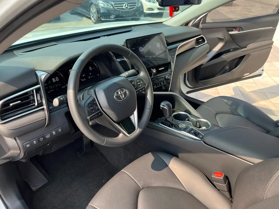 Toyota Camry 2022 г. 35117 км. — фото 10