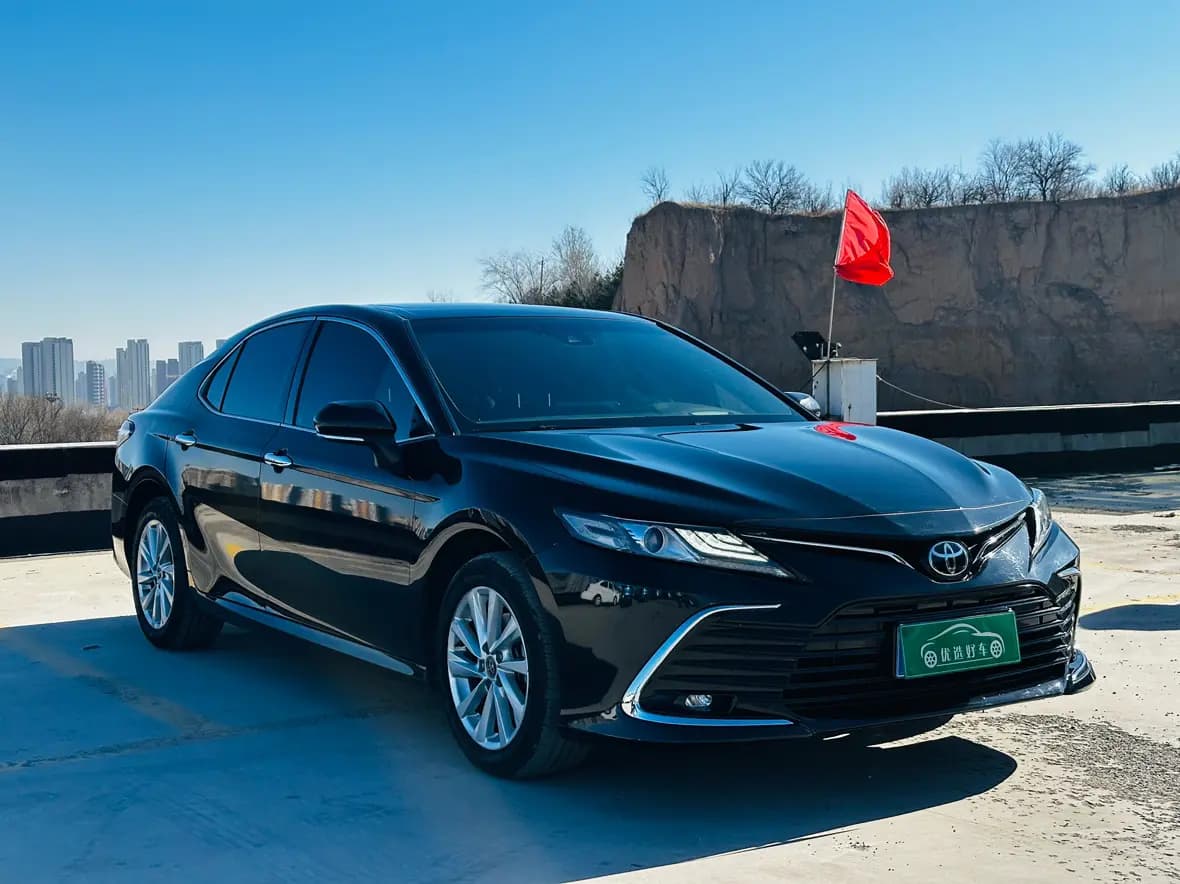 Toyota Camry 2021 г. 54118 км. — фото 3