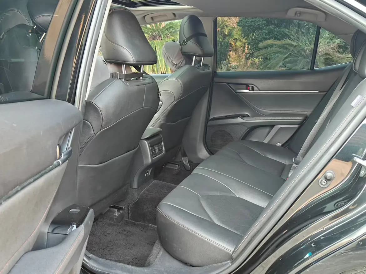 Toyota Camry 2021 г. 68120 км. — фото 3
