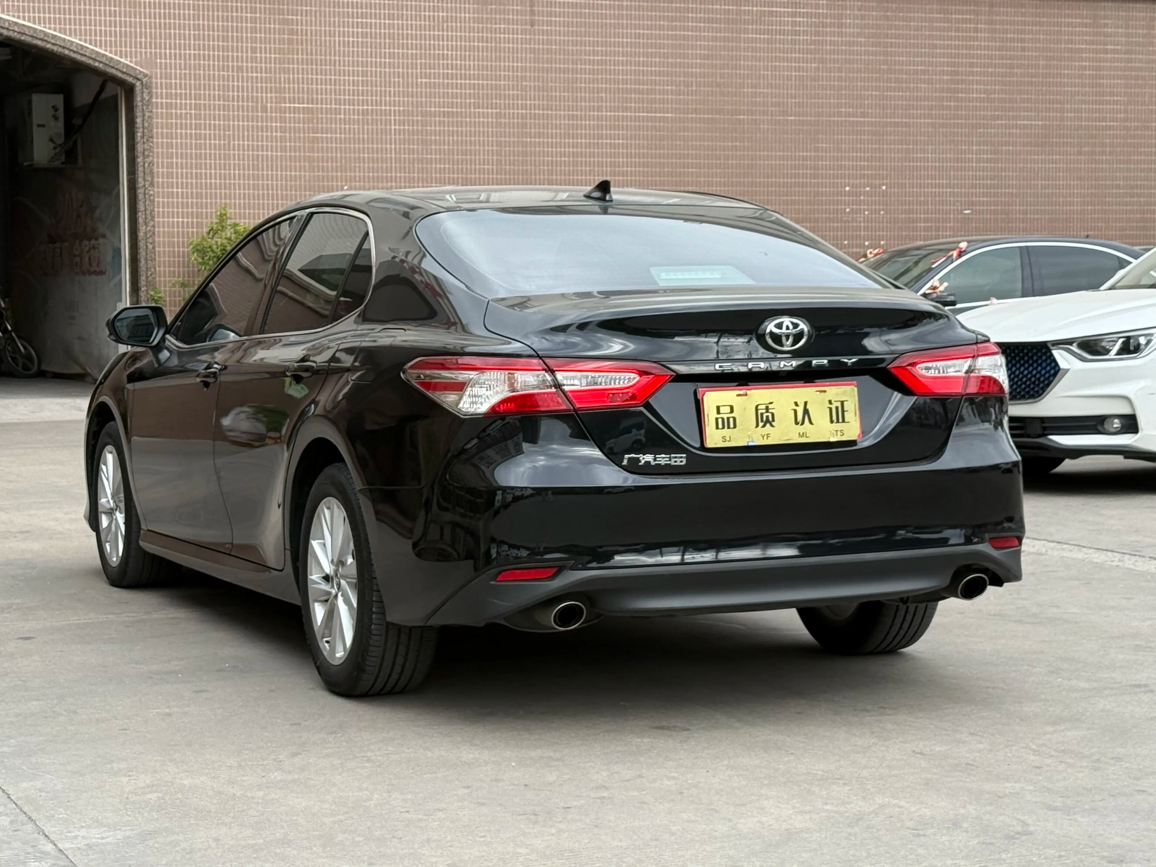 Toyota Camry 2023 г. 43121 км. — фото 2